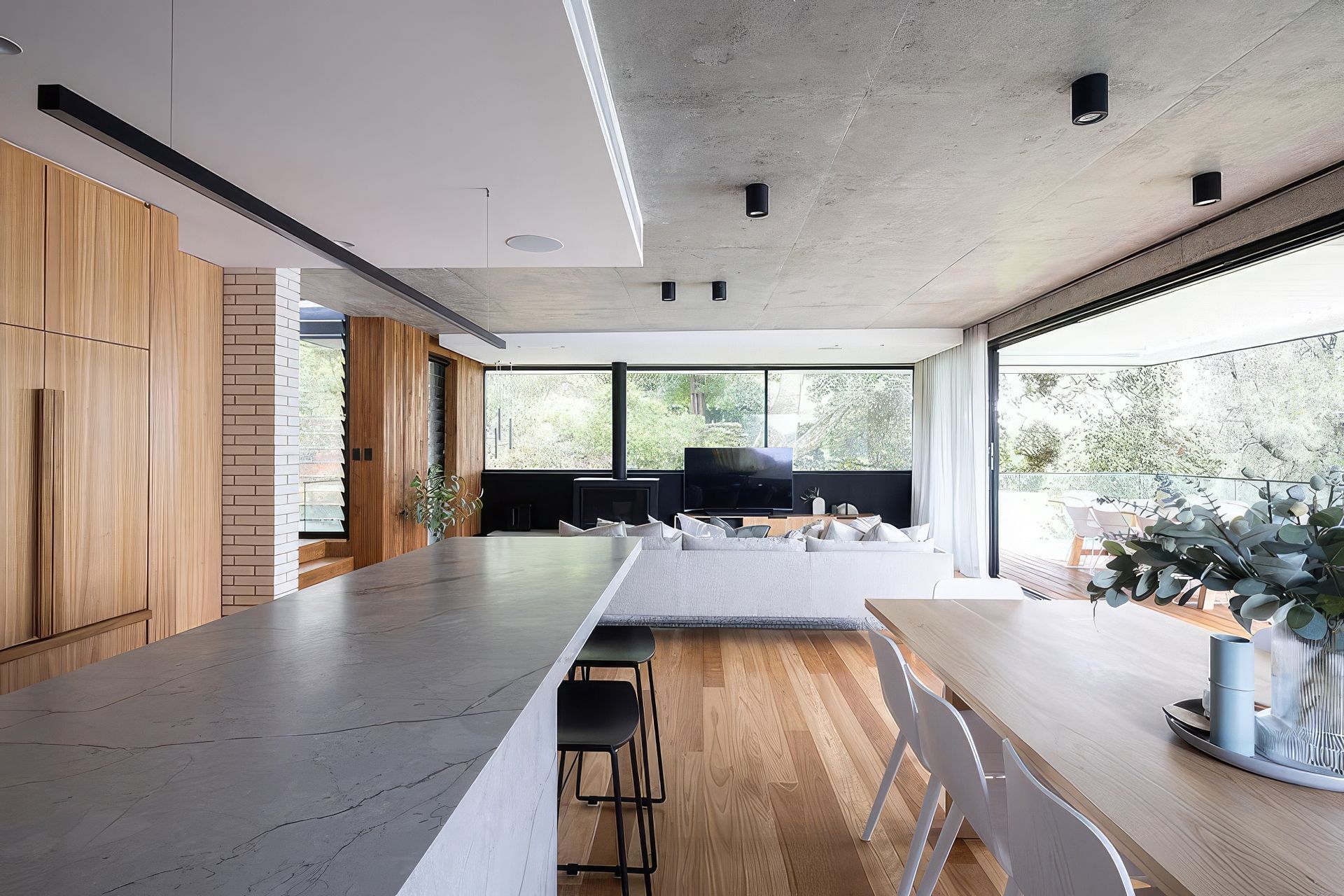 upMATTBUILD-Lilli-Pilli-Main-Slider-Image-26-1000x667-1-fix-standard-scale-200x.jpg