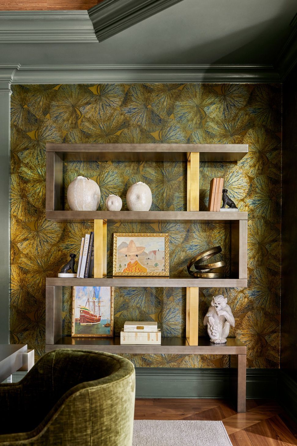 005diningbookcase245.jpg