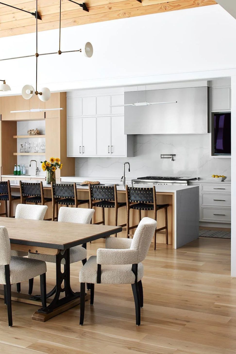 007diningkitchen1201-min.jpg
