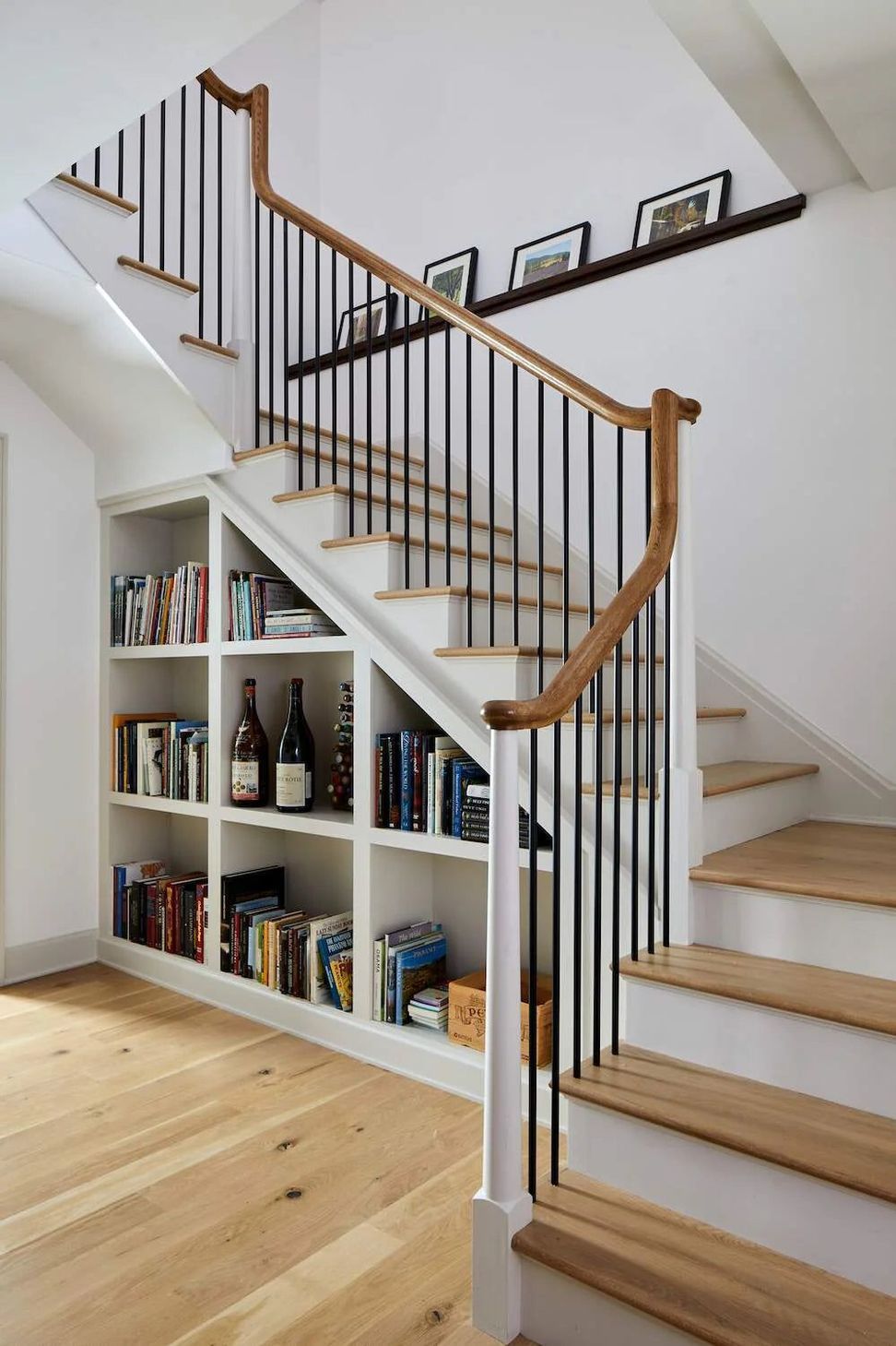 018downstairsstaircase75851.jpg