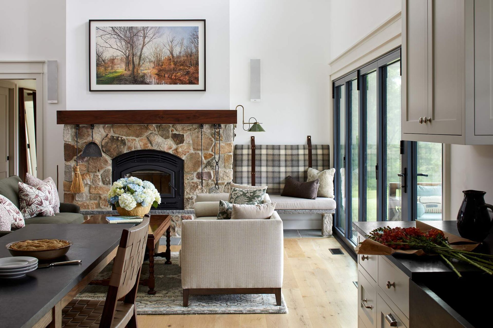 026livingroom277511.jpg