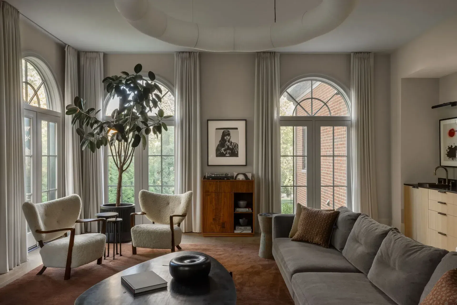 07McleanFamilyRoom.webp