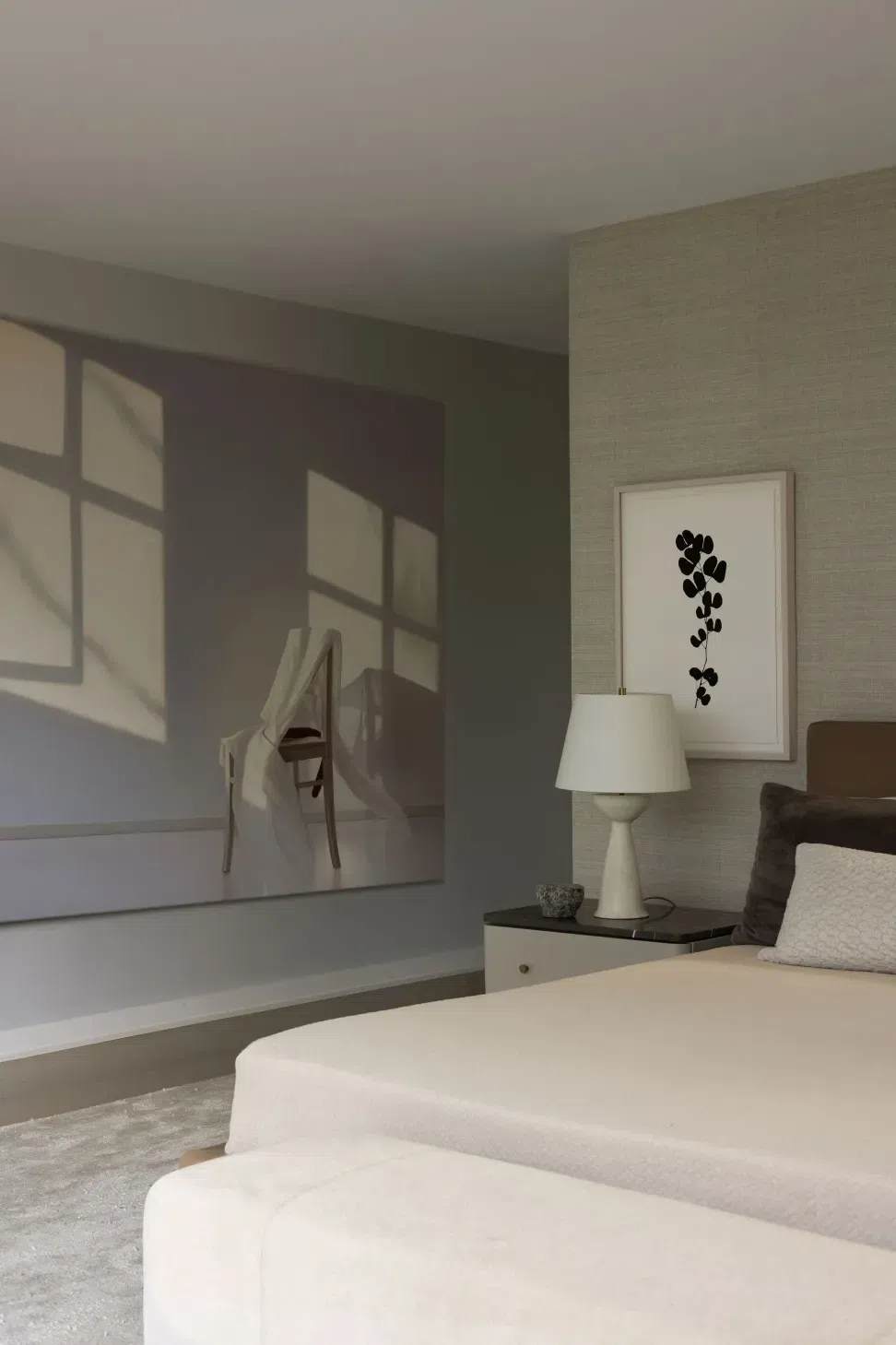 09GeorgetownPrimaryBedroomLeft.webp