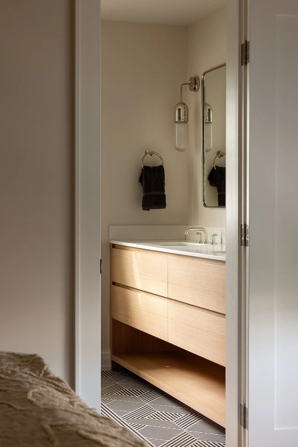 107-Seaside-Place-Sea-Girt-NJ-1314-Web-min1.jpg