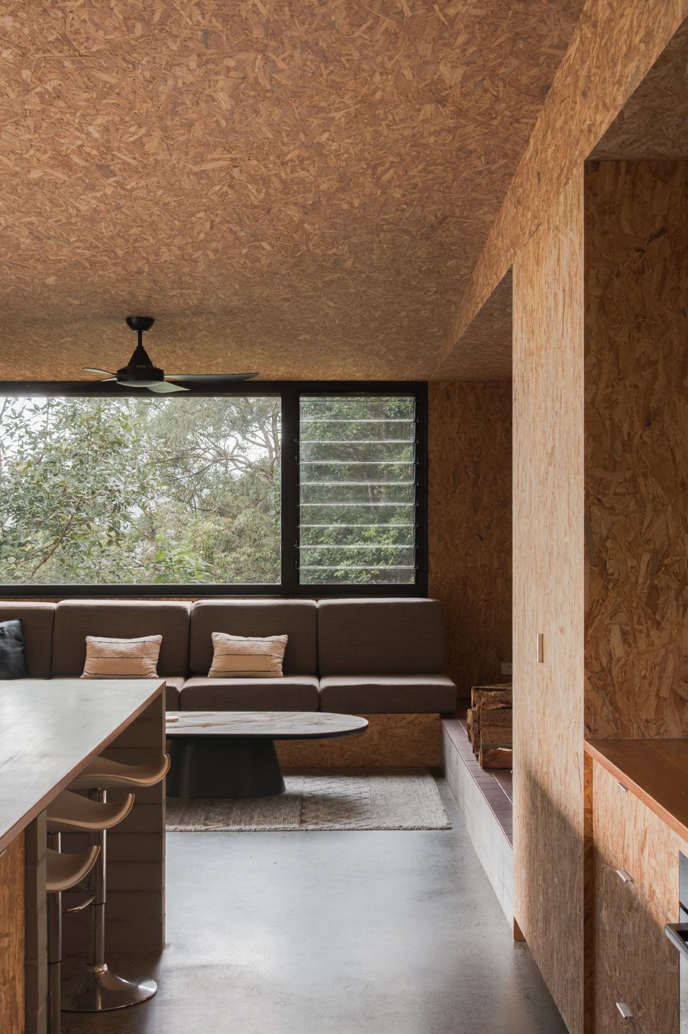 208-Tallowwood-Cabin-Fouch-Architects-forestone-10-ap-compressed.jpg