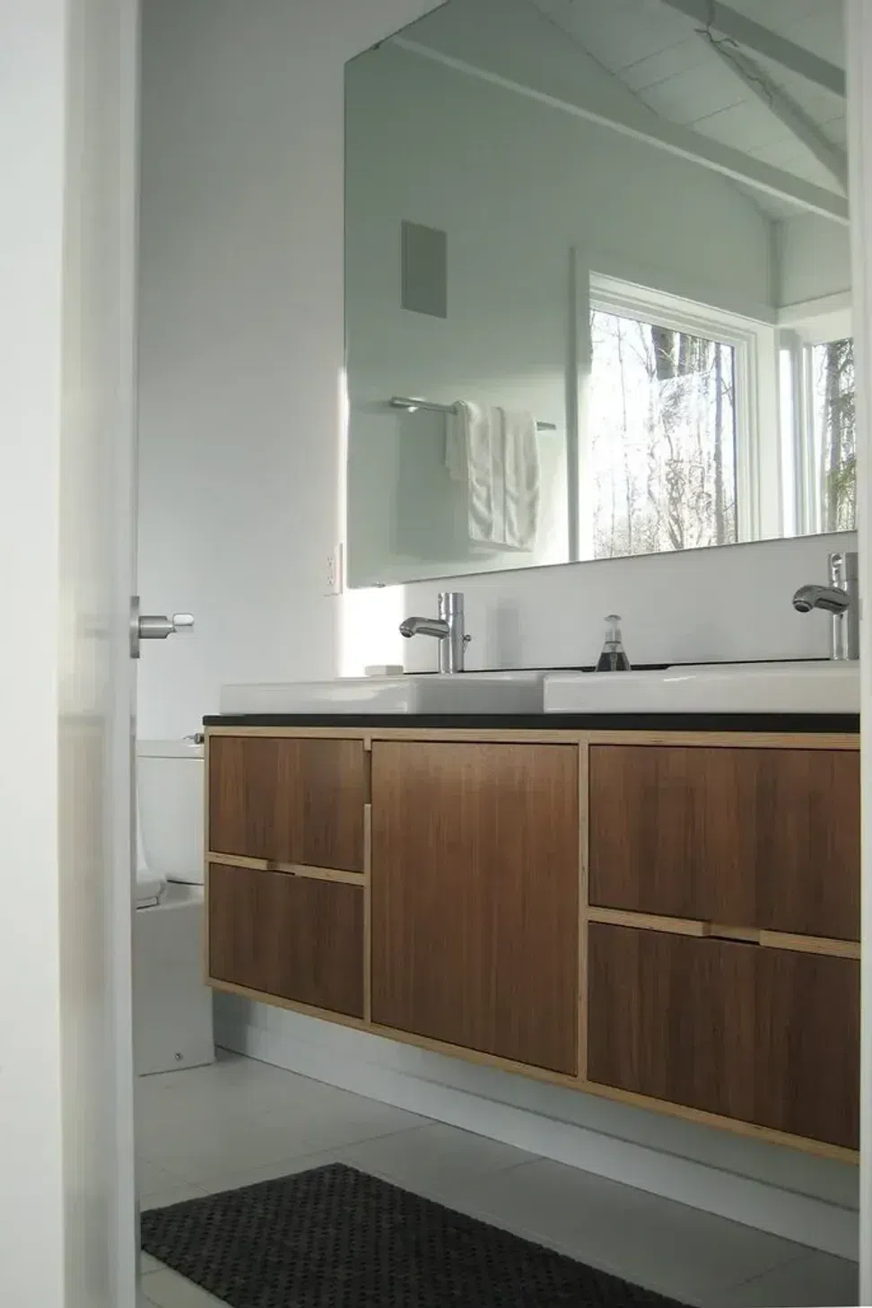 6-Bath.webp