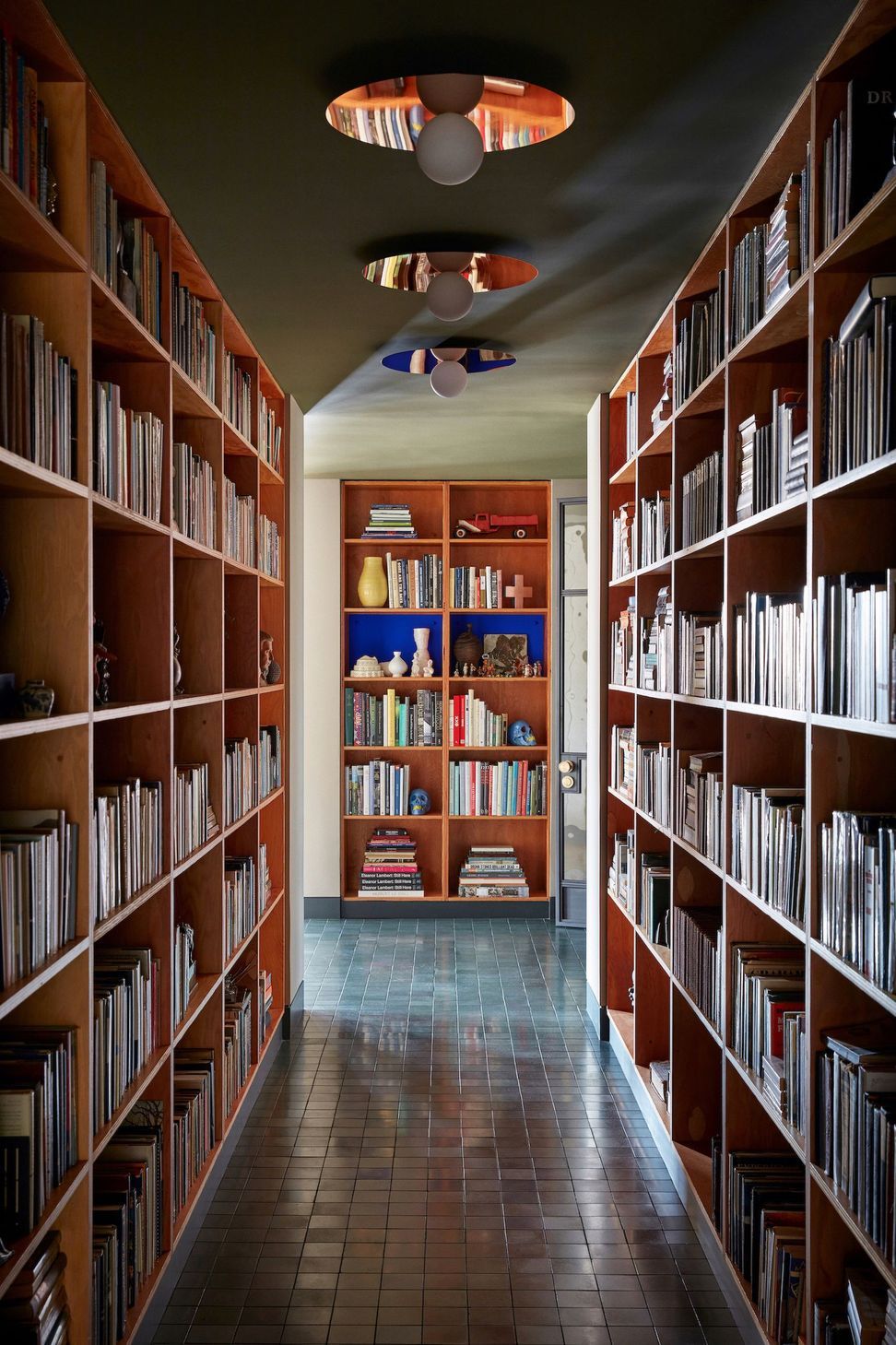 64faa3cc4f3057a5286425ae2-Ryan-Lawson-A-Chelsea-Loft-Apartment.jpg