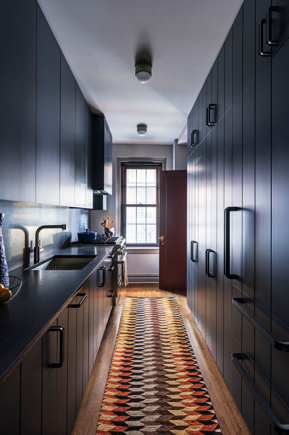 69b81e65f882a3141cfa94751020-20Ryan20Lawson20-20A20Greenwich20Village20Apartment.jpg