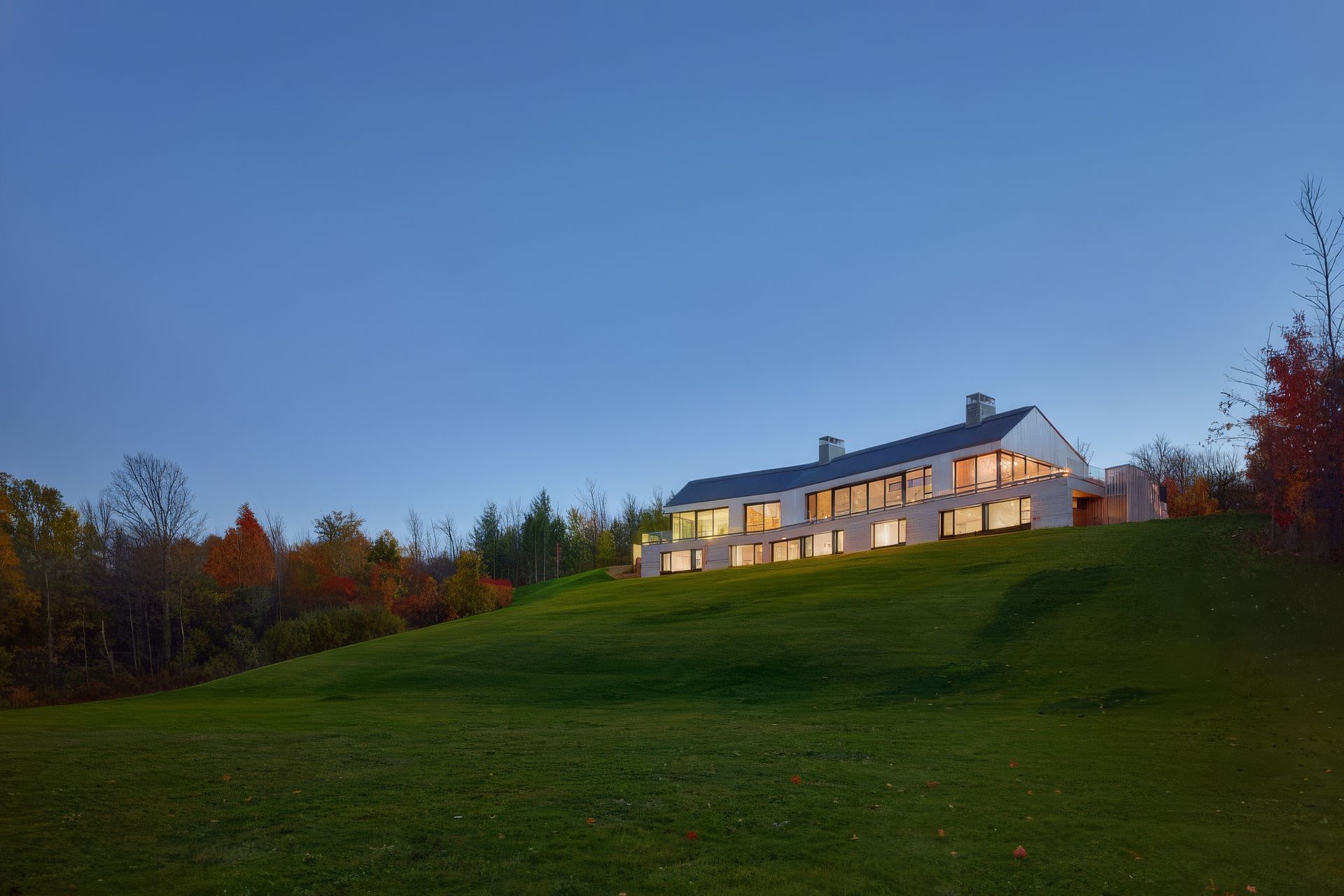 AkbHilltop11-1000x667-upscaled-by-Replicate.jpg