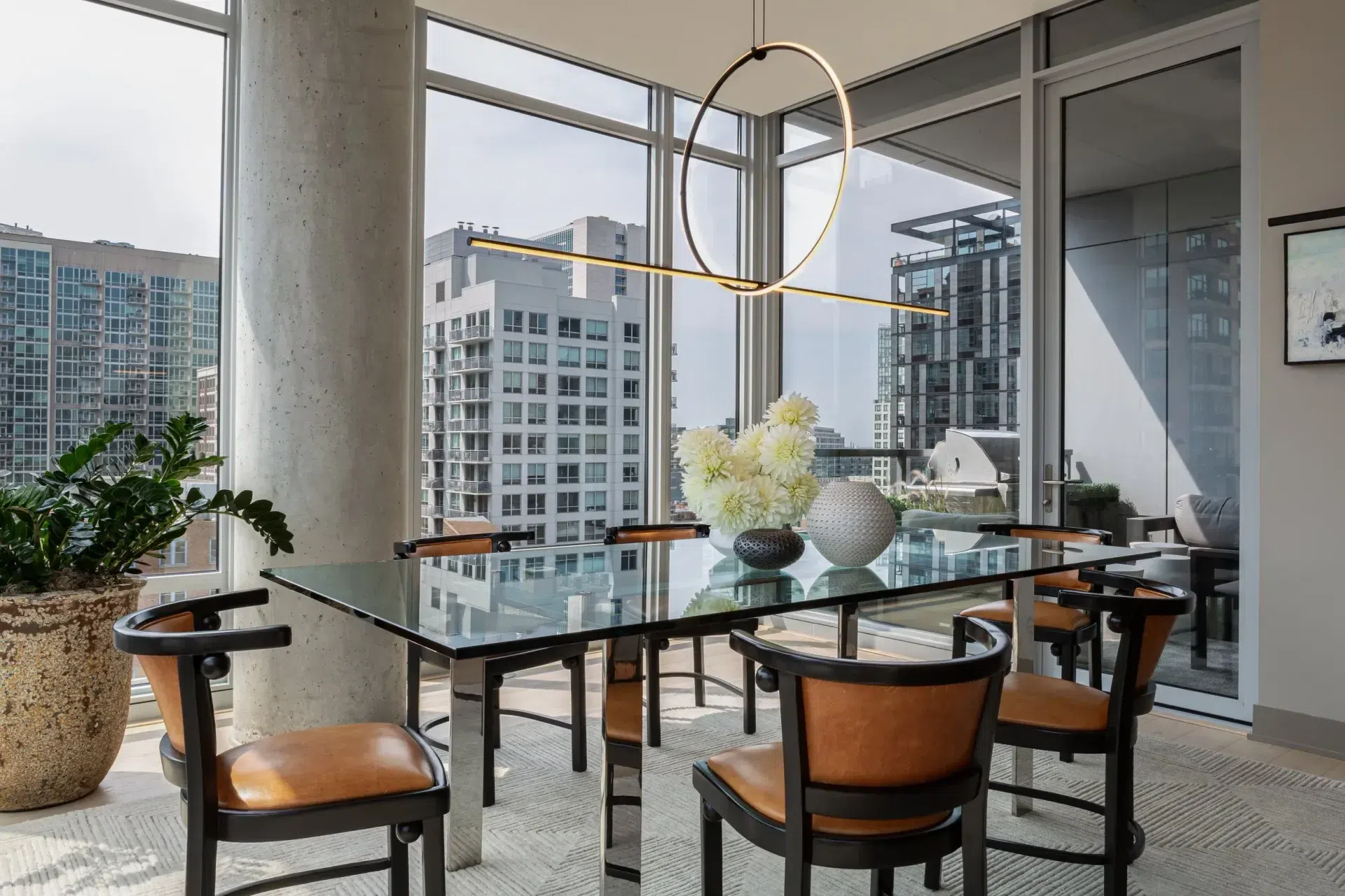 NMI-RiverNorthCondo-DiningRoom-1.webp