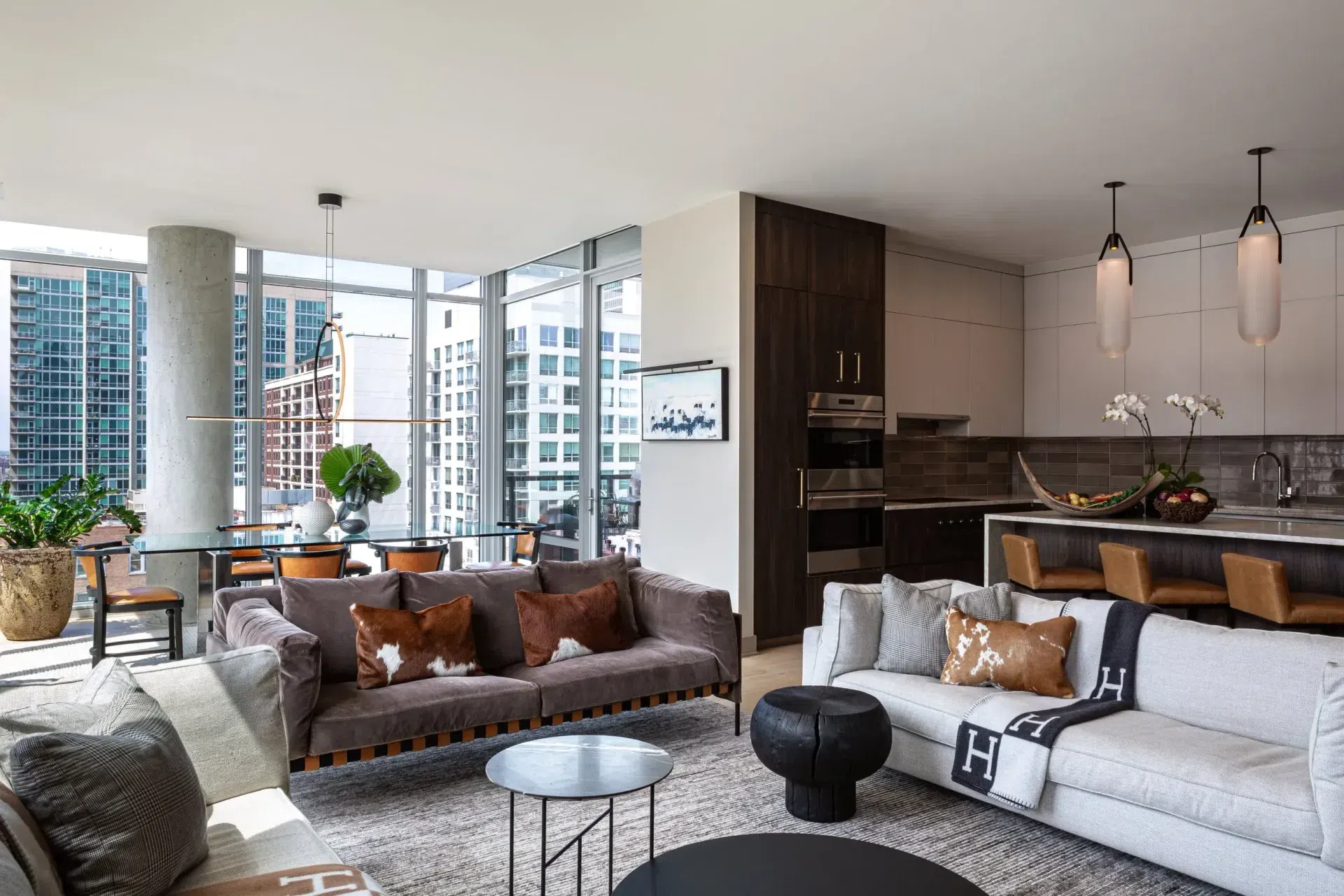 NMI-RiverNorthCondo-LivingRoom-2.webp