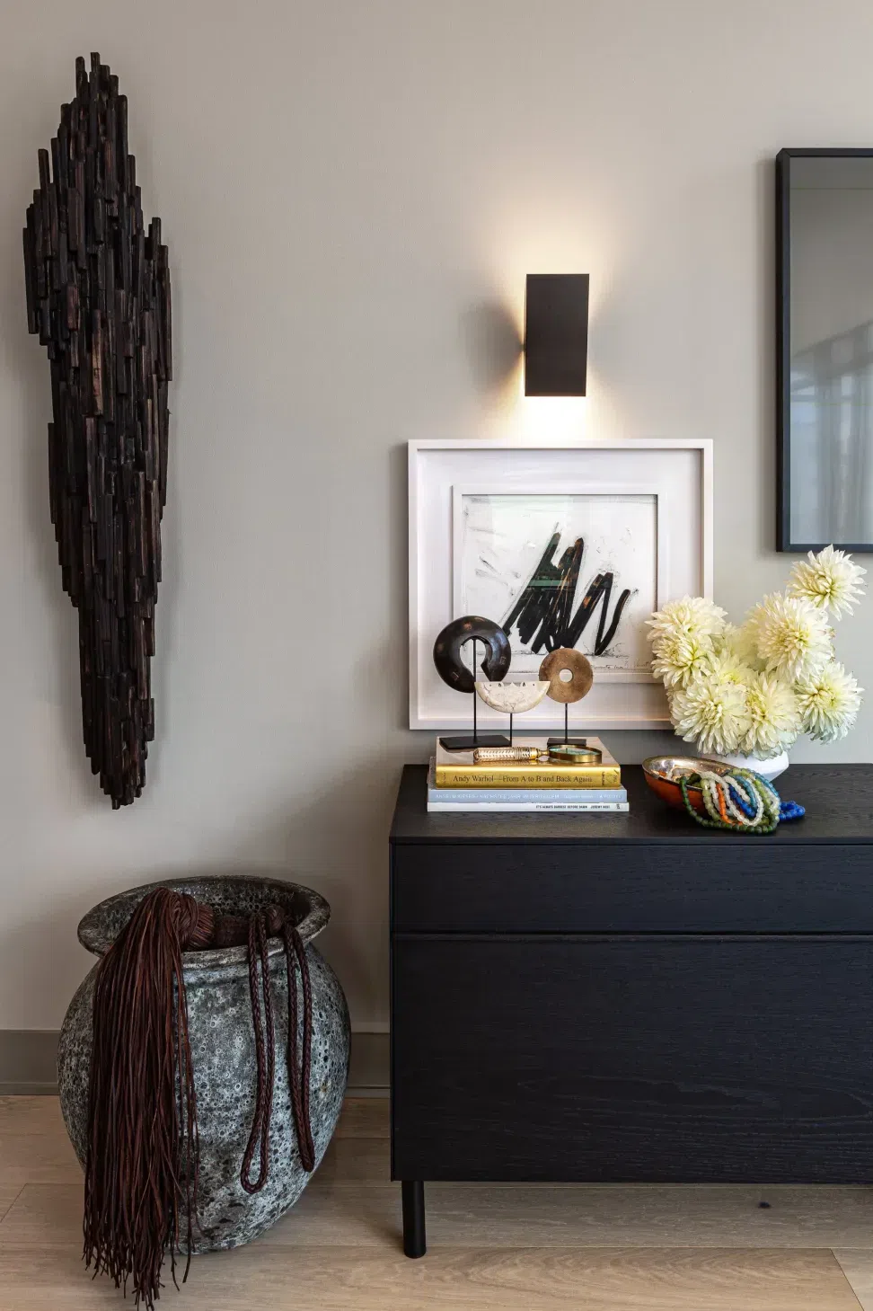 NMI-RiverNorthCondo-LivingRoom-6.webp