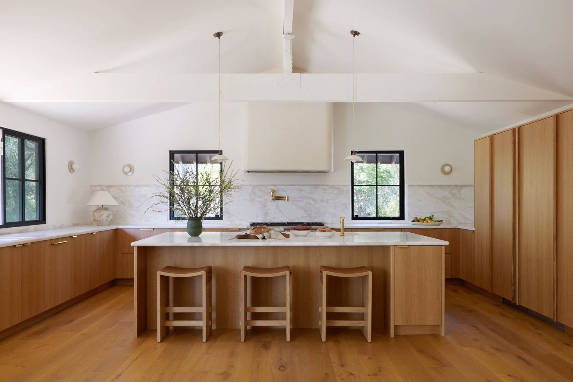PillarStudioFuerteRanchKitchenFrontViewV2.jpg