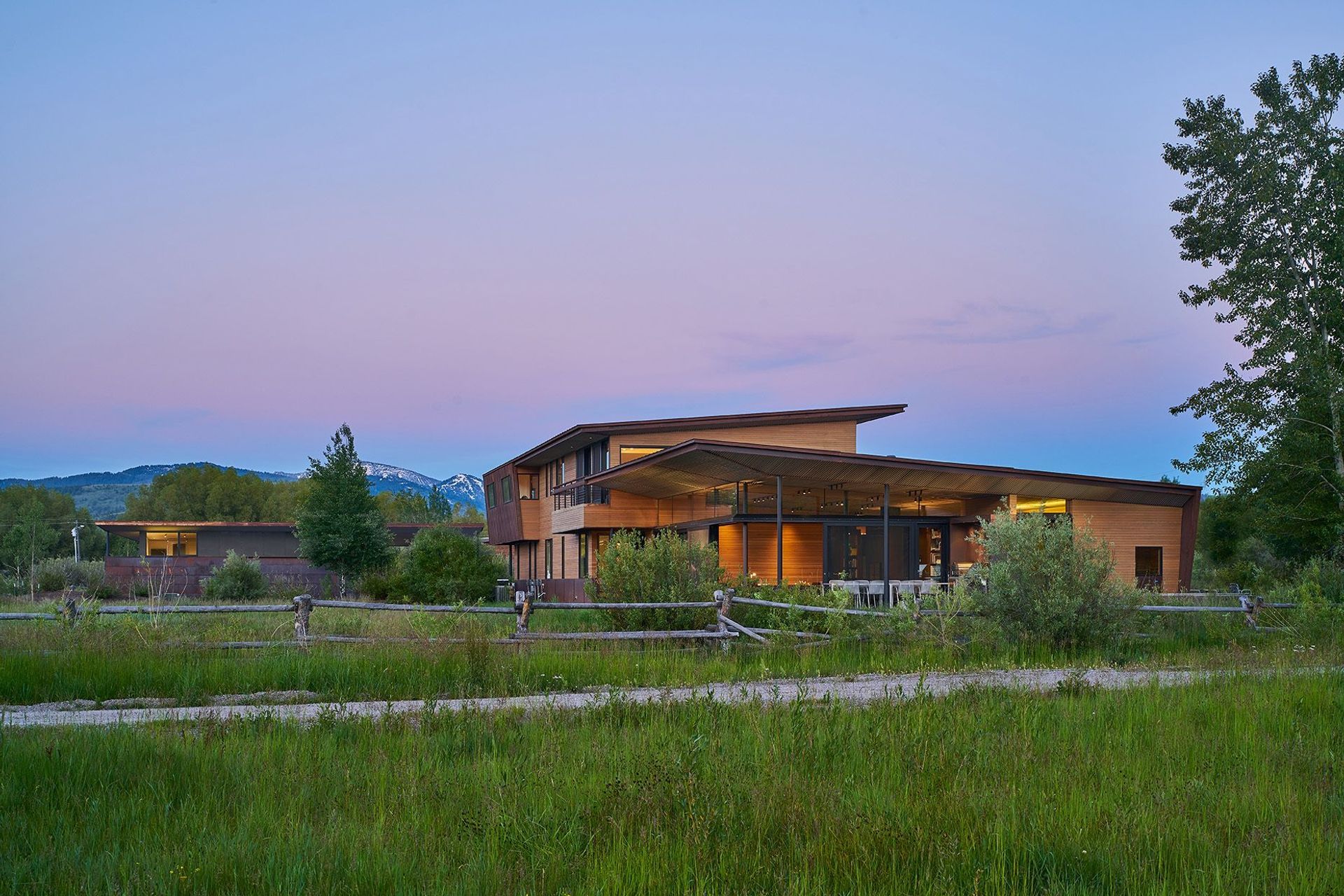 Shoshone-Residence2-SHOSHONE-HorizSMsRGB.jpg