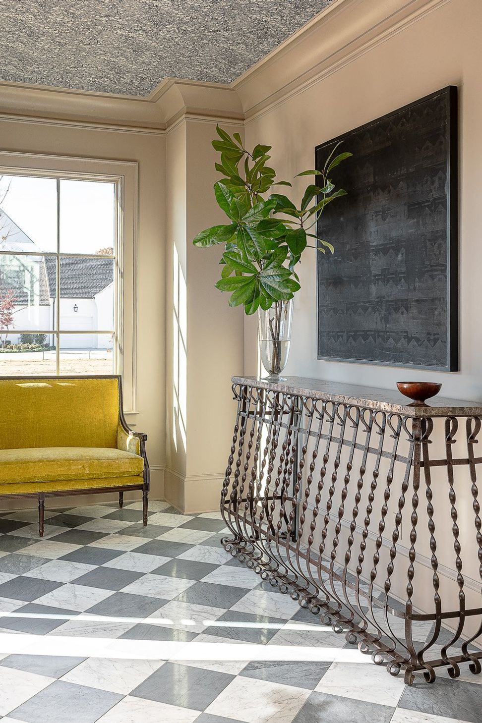 showhomethewarreninteriordesigncheckerboardfloorentryway-07.jpg