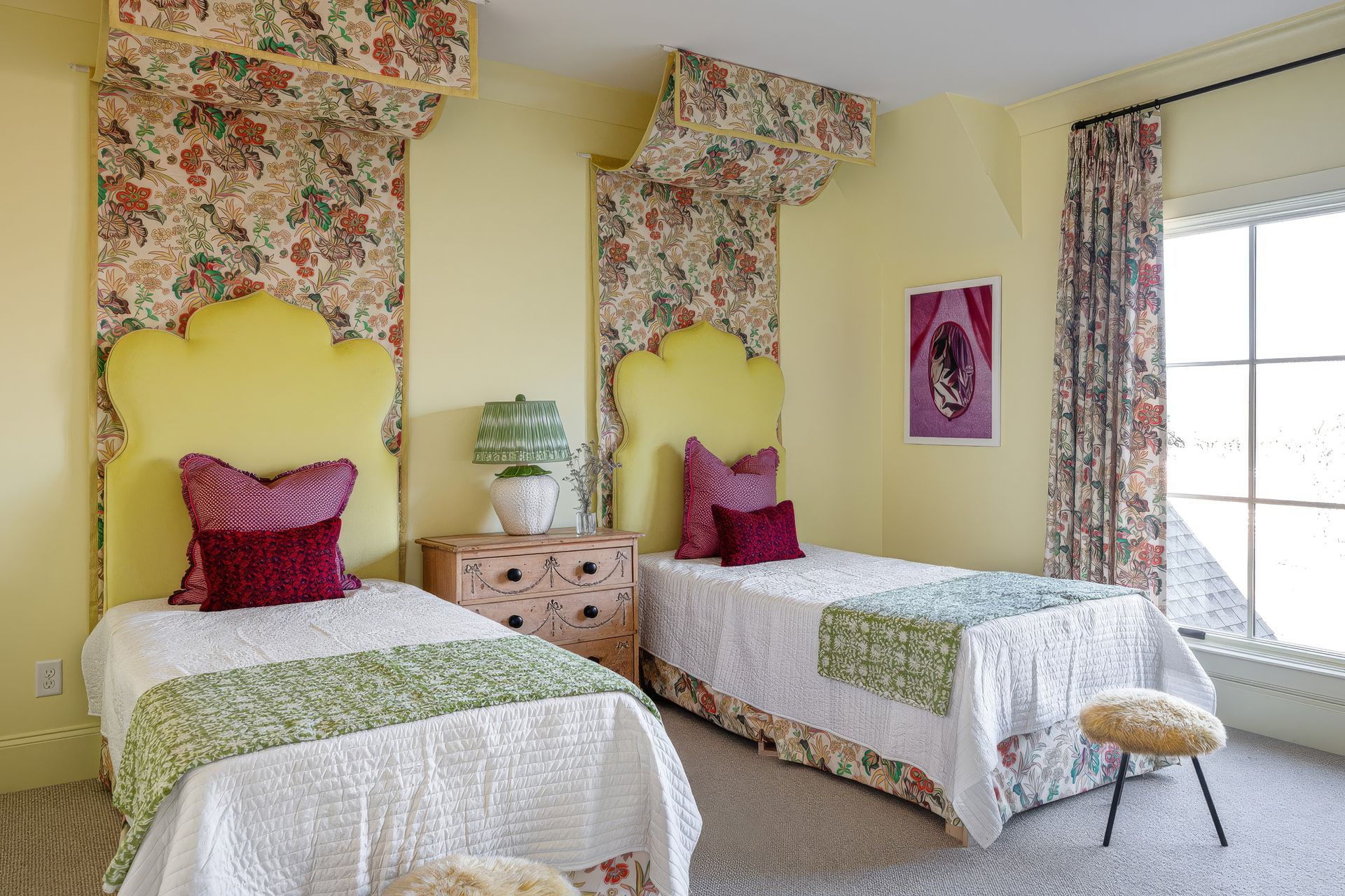showhomethewarreninteriordesigntwinbedroomscallopedupholsteredheadboards-41-upscaled-by-Replicate.jpg