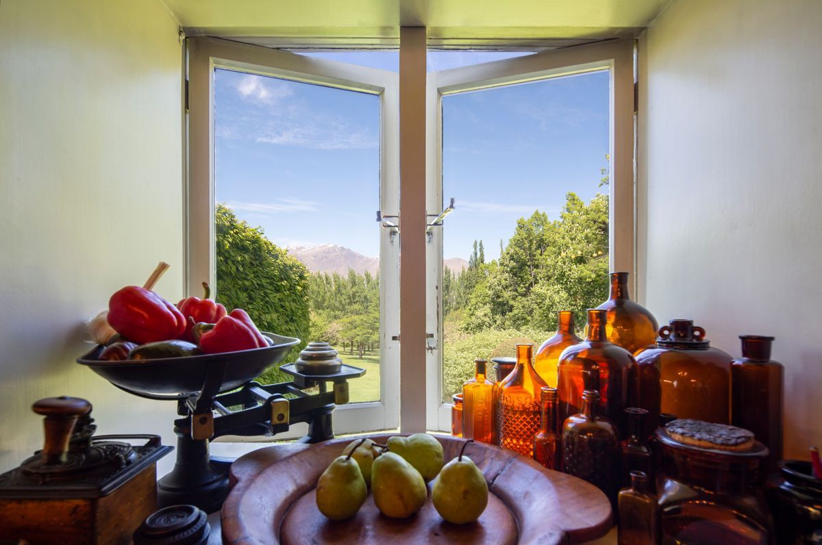 Arrowtown-Lake Hayes Road Home | Historic House