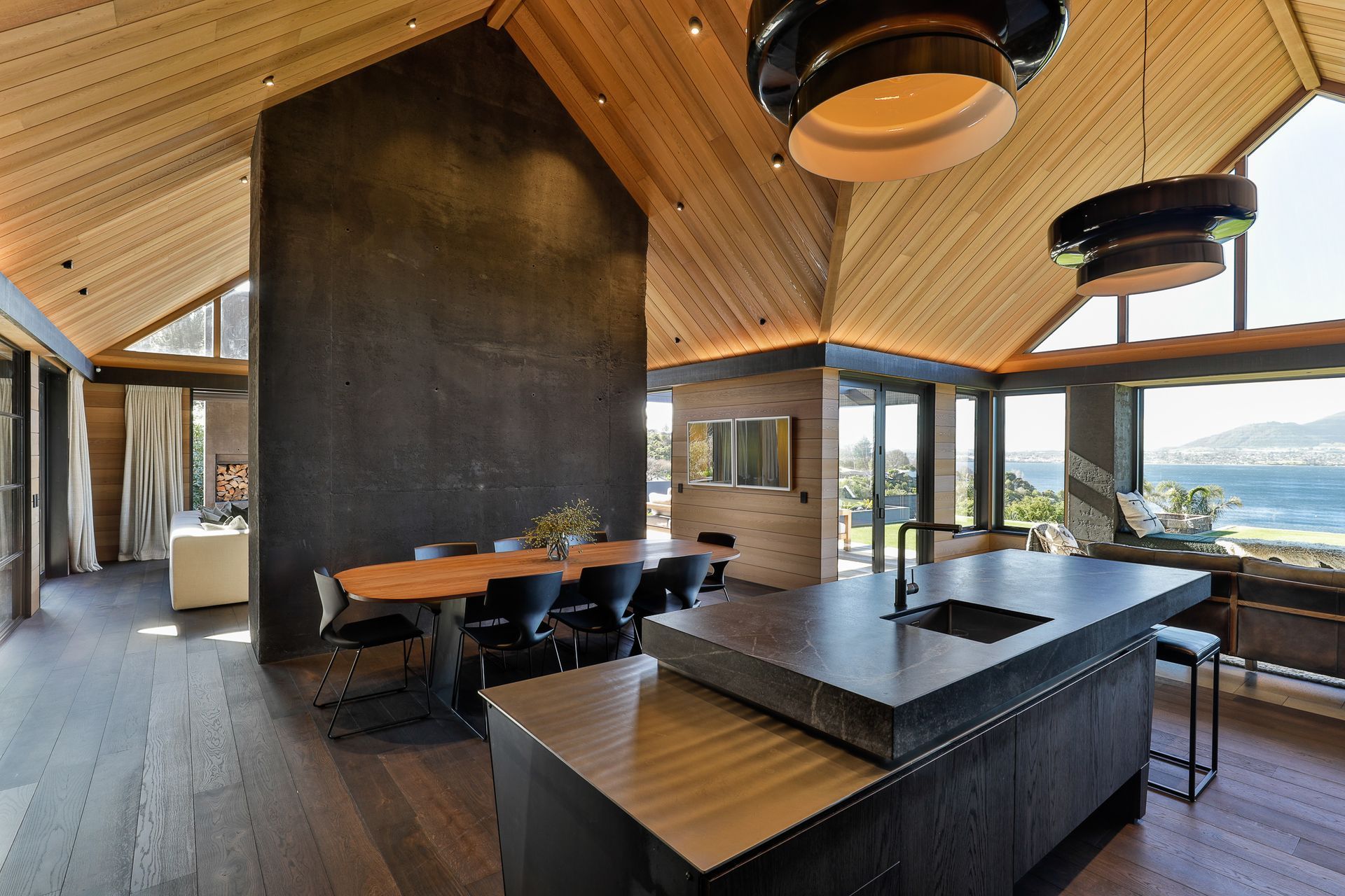 Acacia Bay Gables
