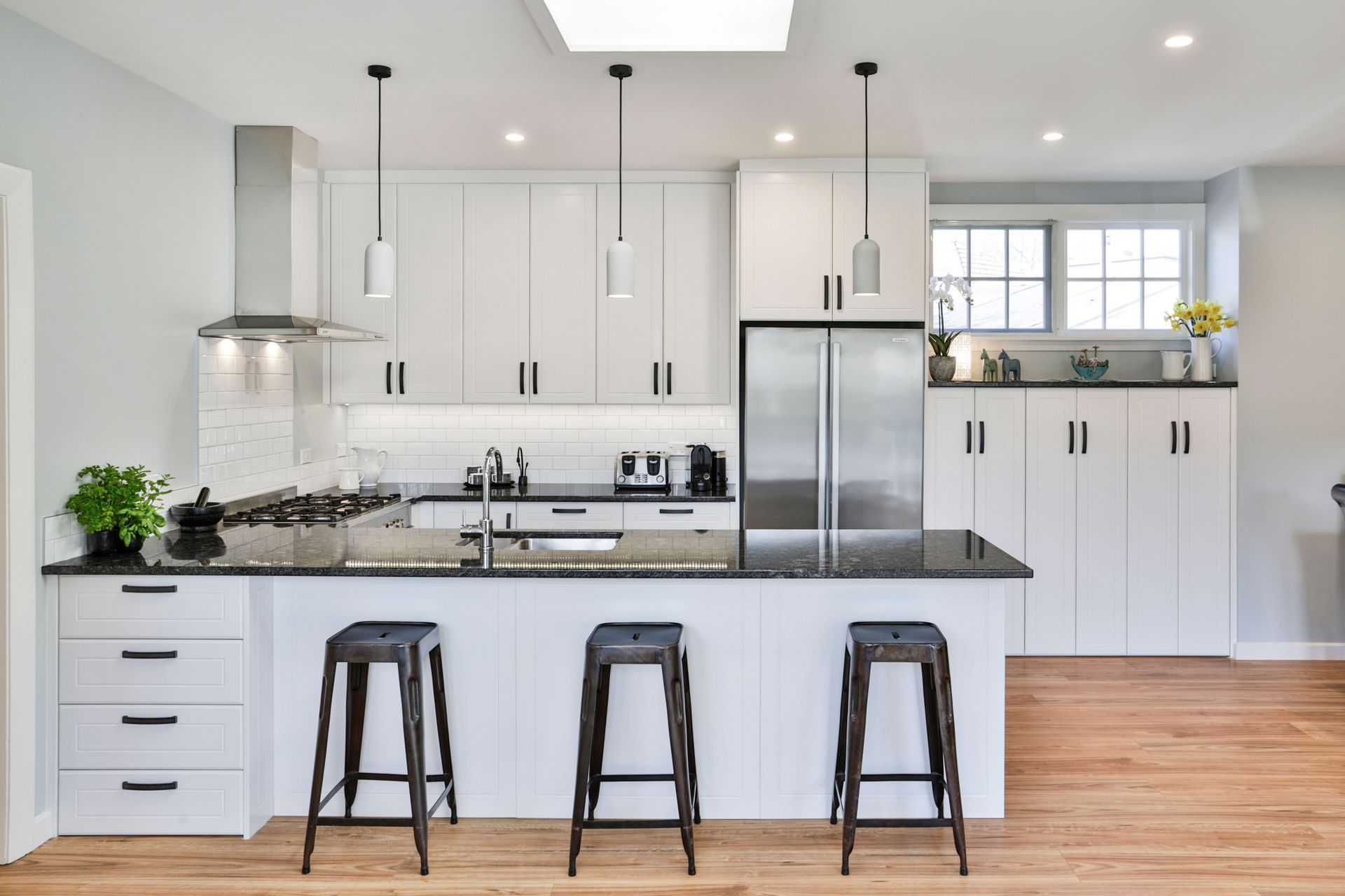 Dezignatek Thermoform Capri profile, Designed by Donna Hunter of Hunter Anderson Architecture