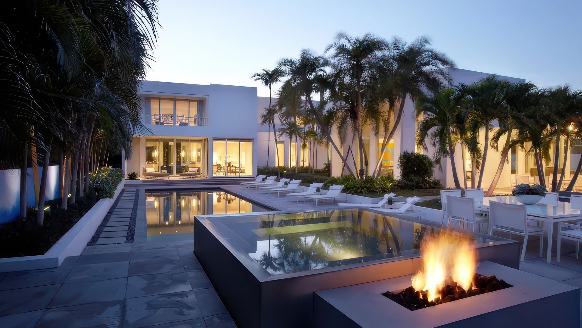 Cantebury Lane Palm Beach banner