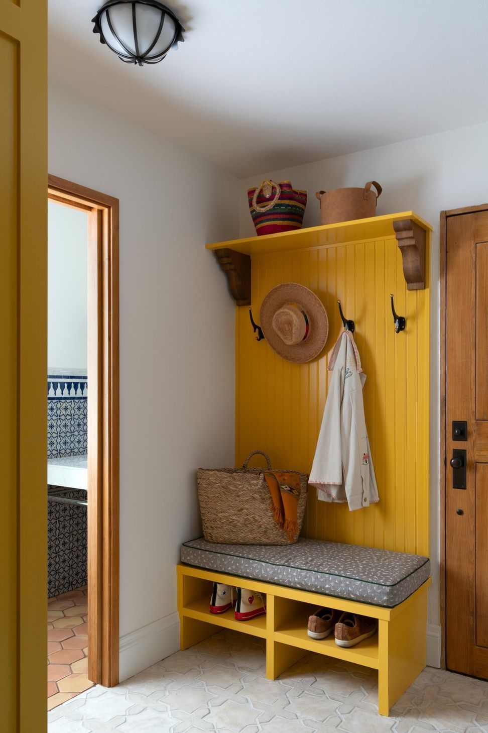 Mudroom-scaled-portrait-132bf3f42ebdde2975e7e6c9eb7cc6cb-lqc05t8x1v3g.jpg