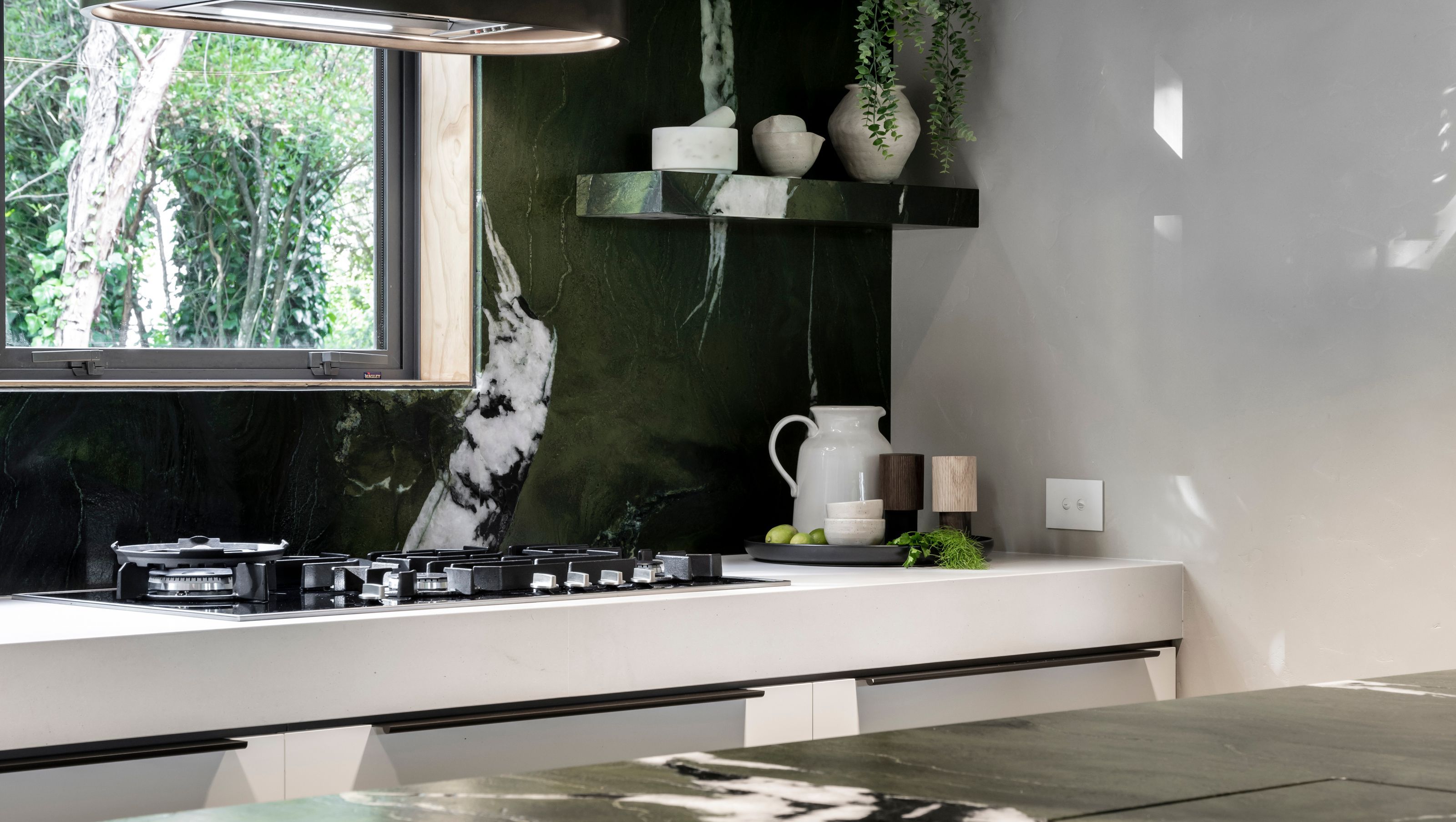 Cloudy Bay Guest Kitchen