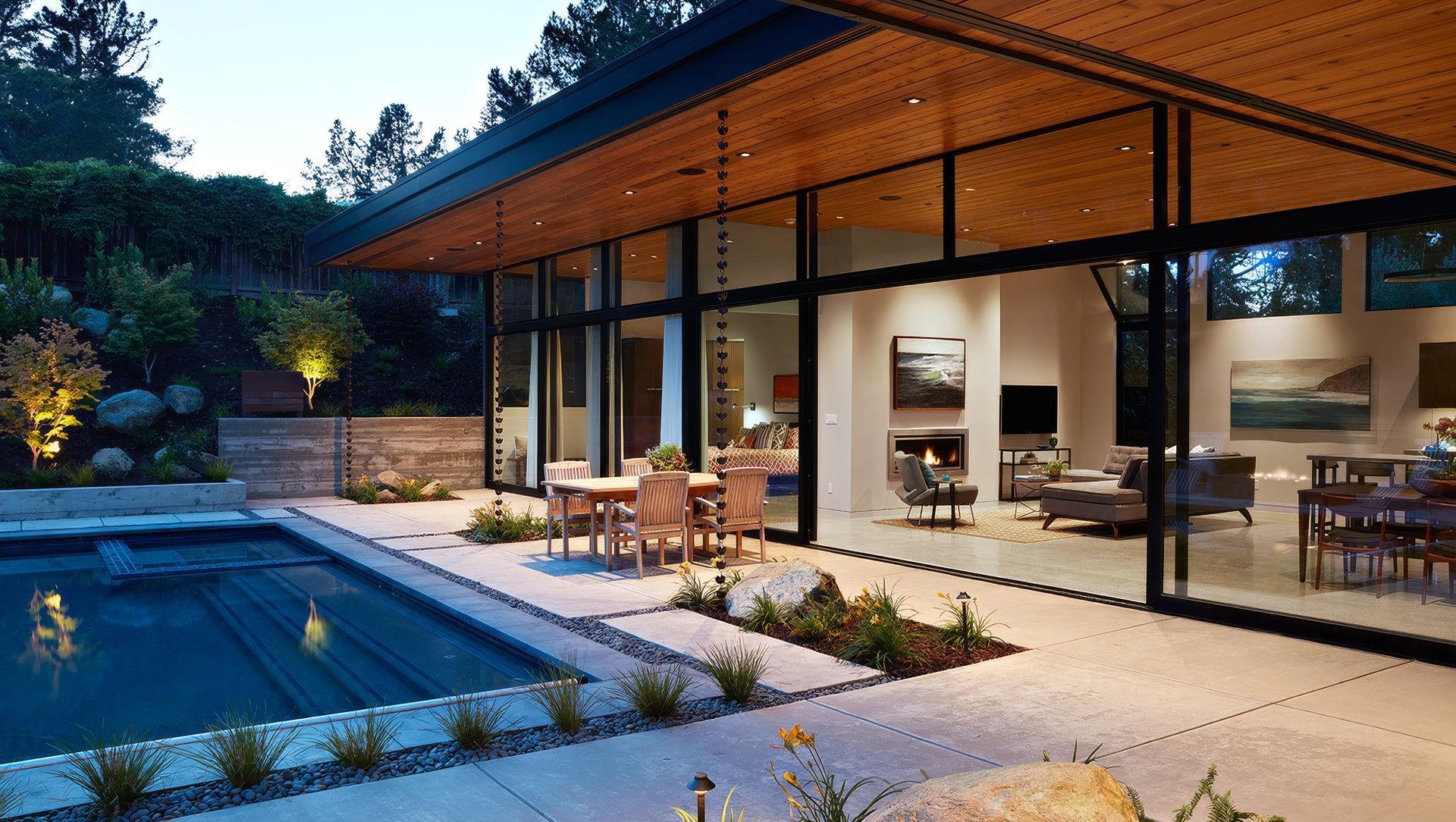 Glass Wall House banner