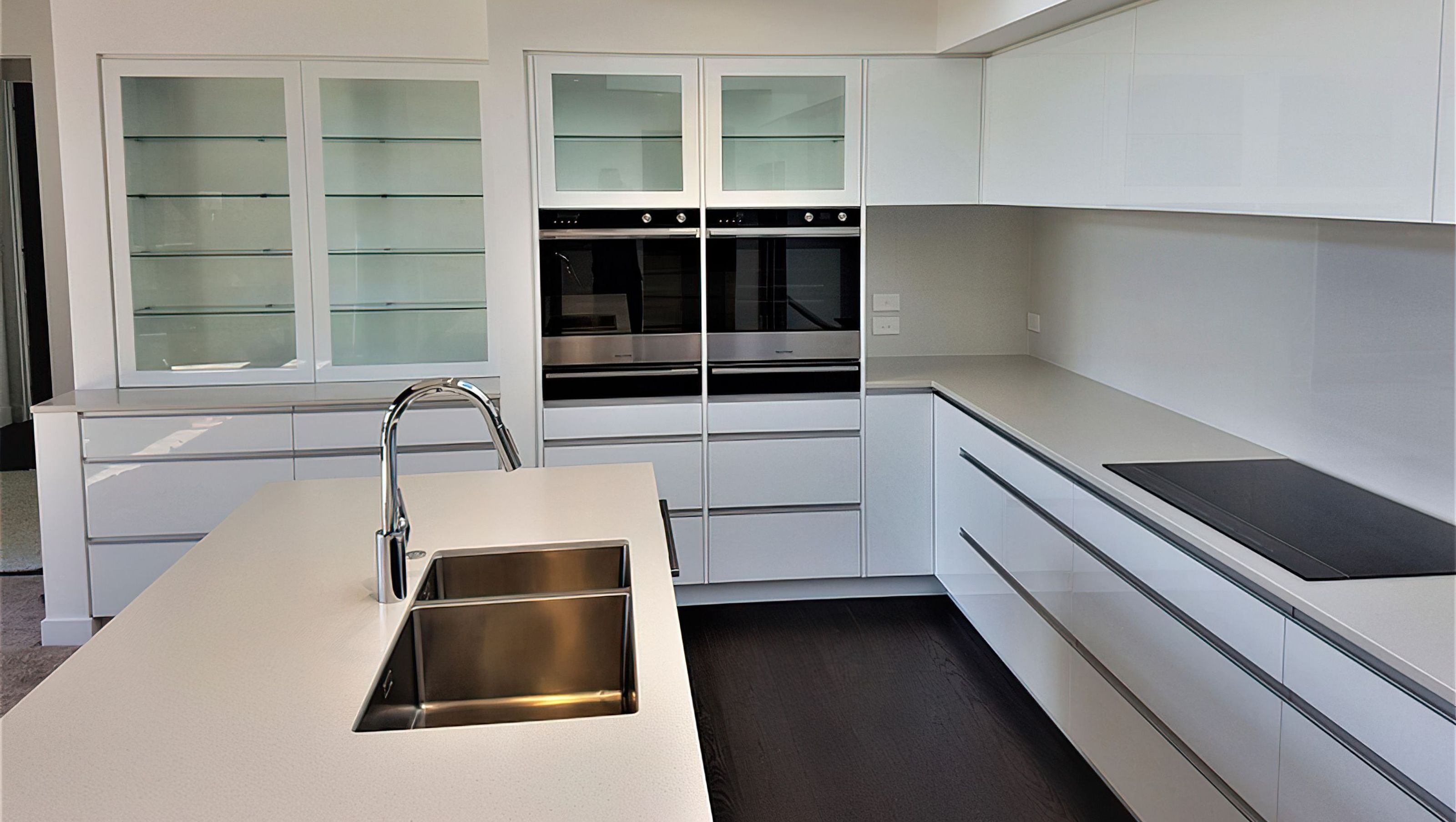 Modern Minimalist Kitchen