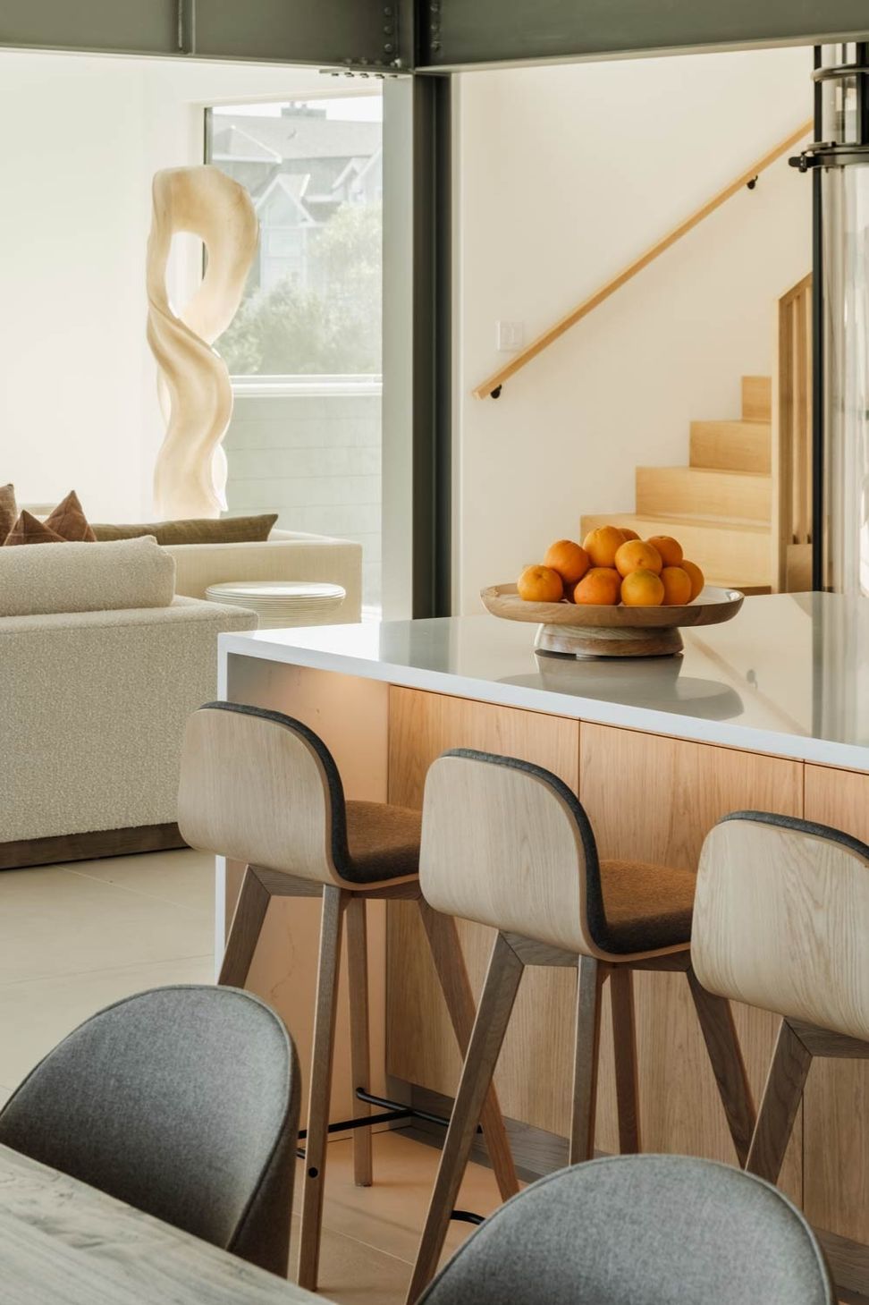 imgi7bright-modern-beach-house-kitchen-interiors-in-organic-beach-house.jpg