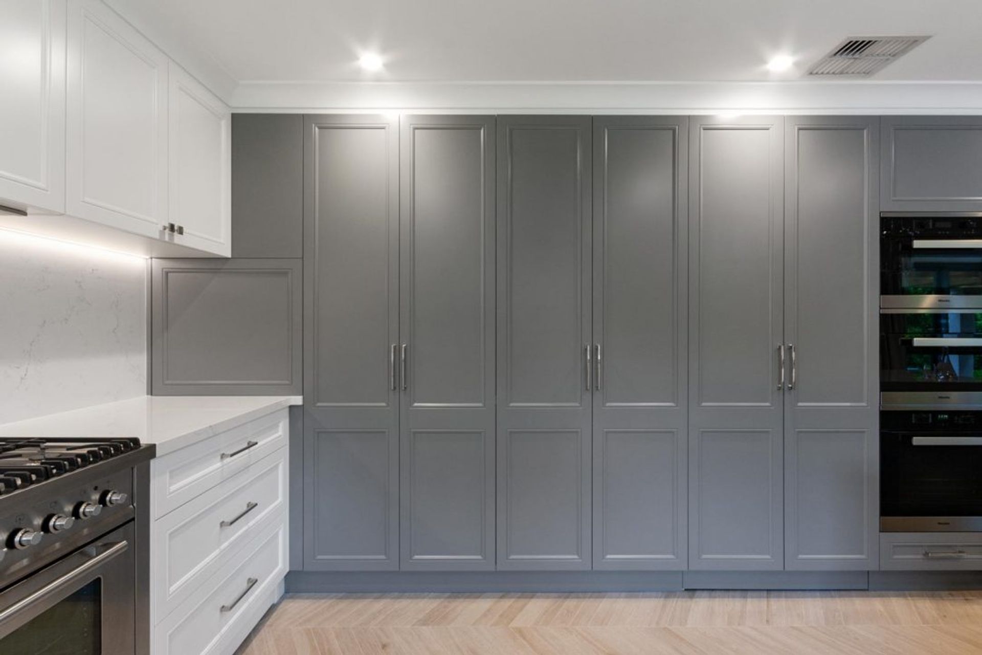 kitchen-design-dulux-LG-fridge-miele-oven-zip-tap-quantum-quartz-benchtop-ilve-cooker-franke-sink-5-1084x723.jpg