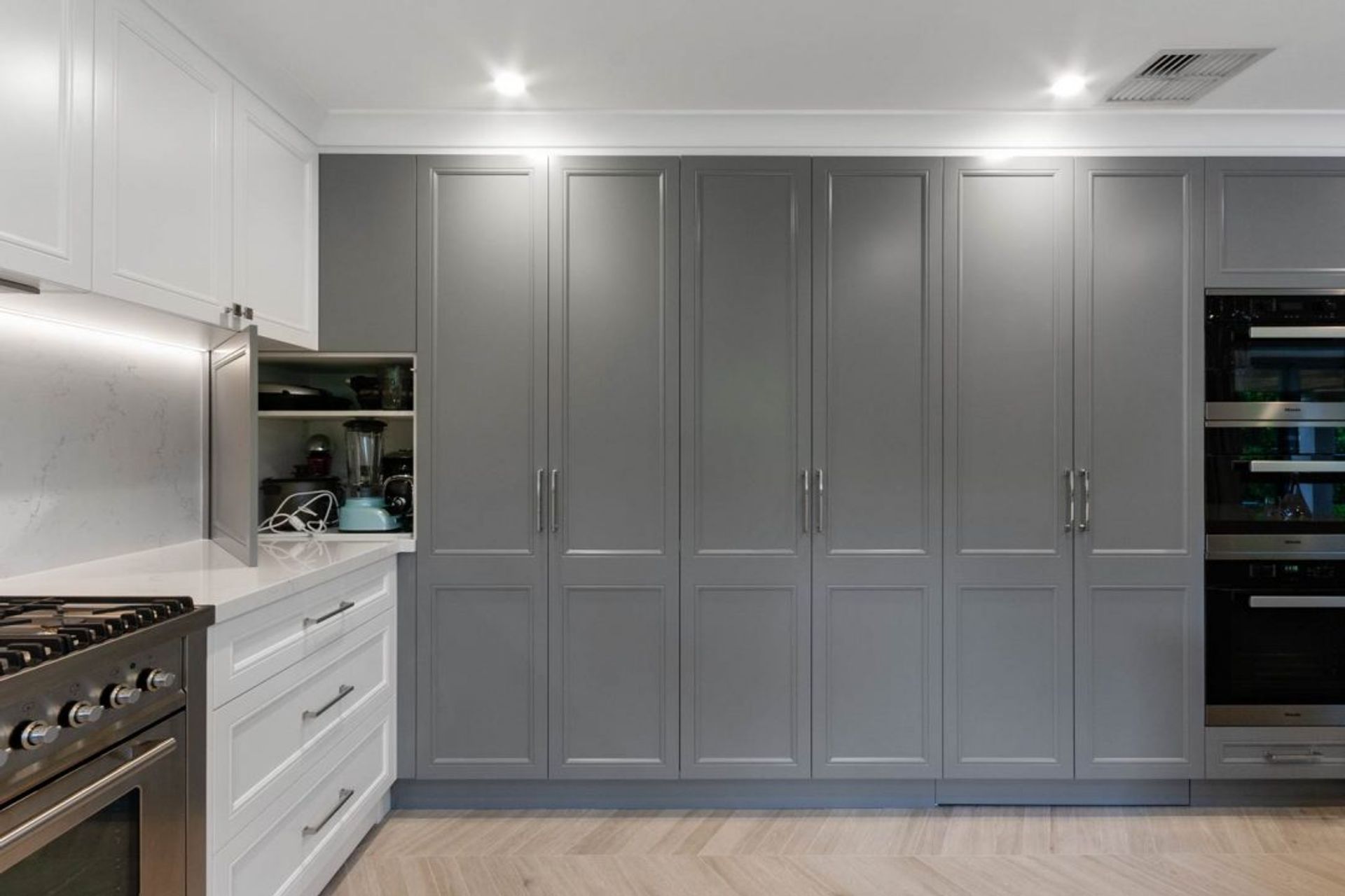 kitchen-design-dulux-LG-fridge-miele-oven-zip-tap-quantum-quartz-benchtop-ilve-cooker-franke-sink-6-1084x723.jpg