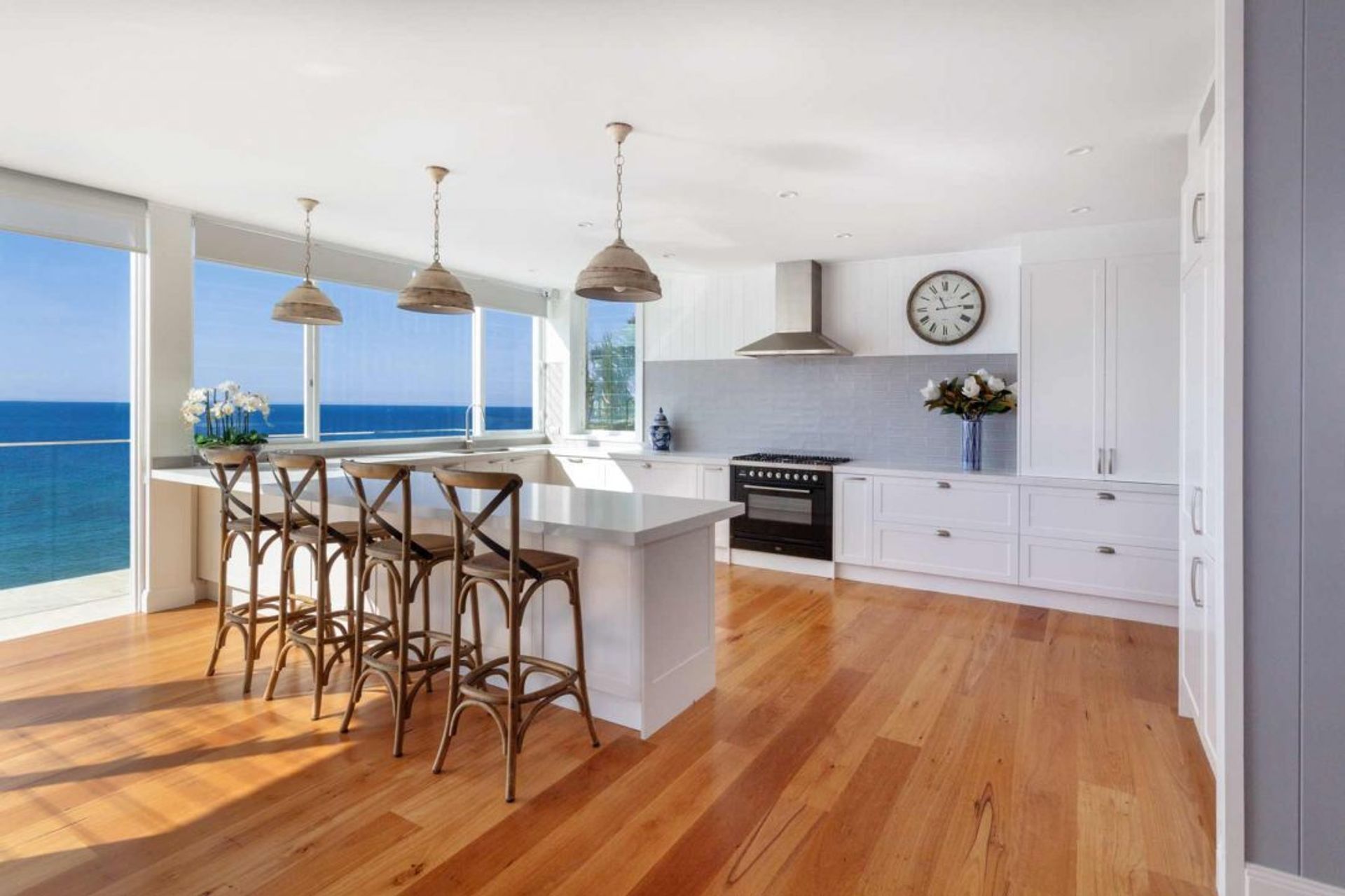kitchen-design-sydney-classic-white-hamptons-ilve-cooker-2-1084x723.jpg