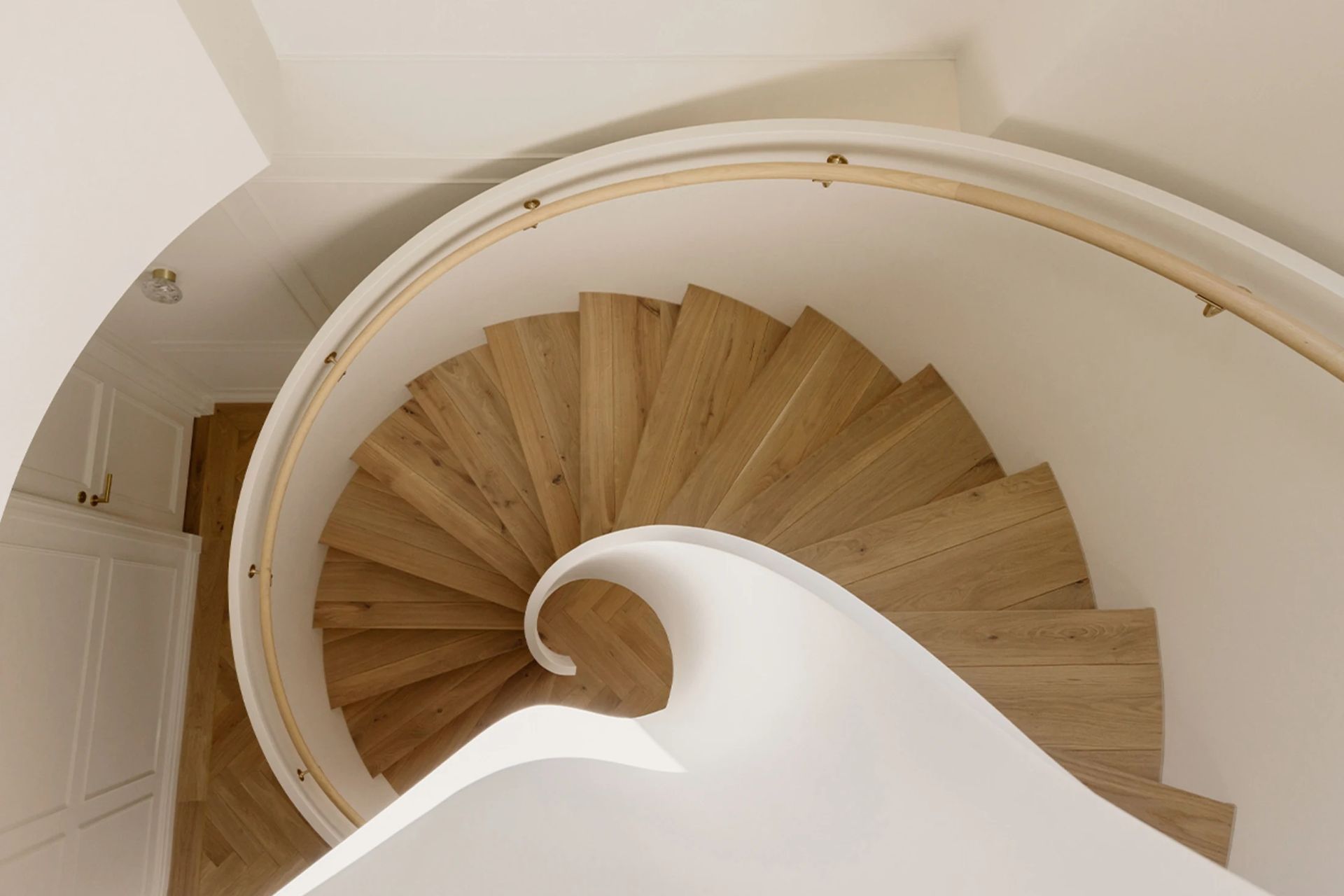 projectauhw4120mentoneherringbonegeorgiemalvern4stairs-ap-compressed.jpg