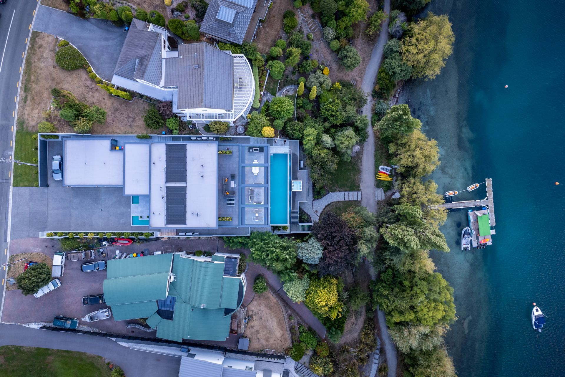 6417a8177f25e-Lake-HouseNew-PoolCentral-Otago4.jpg
