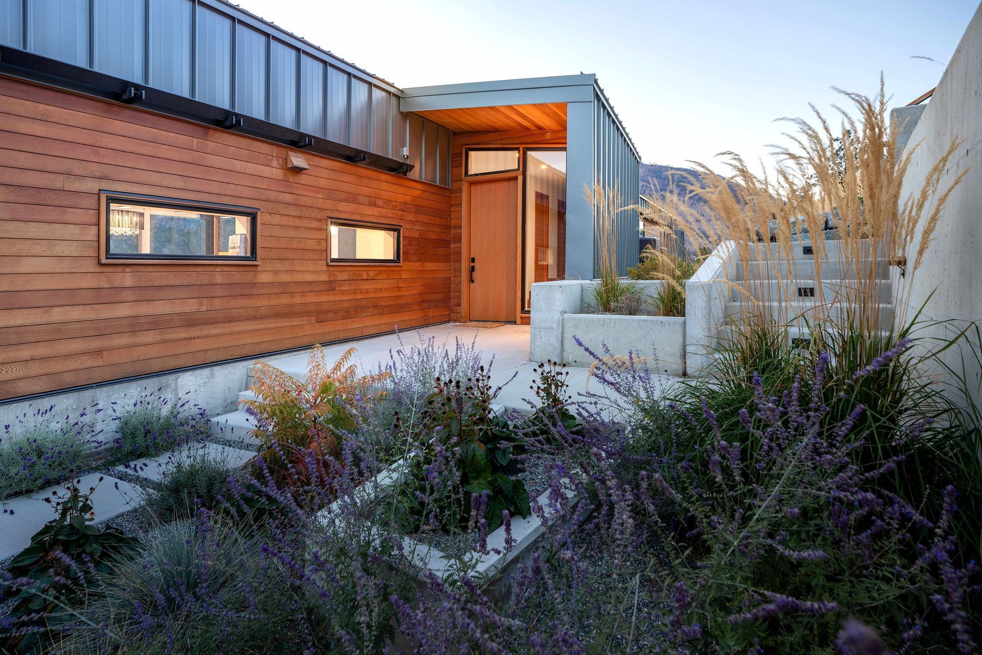 Chelan-Lake-HouseJA-Single-familyPhoto-by-Benjamin-Drummond110JA3972.jpg