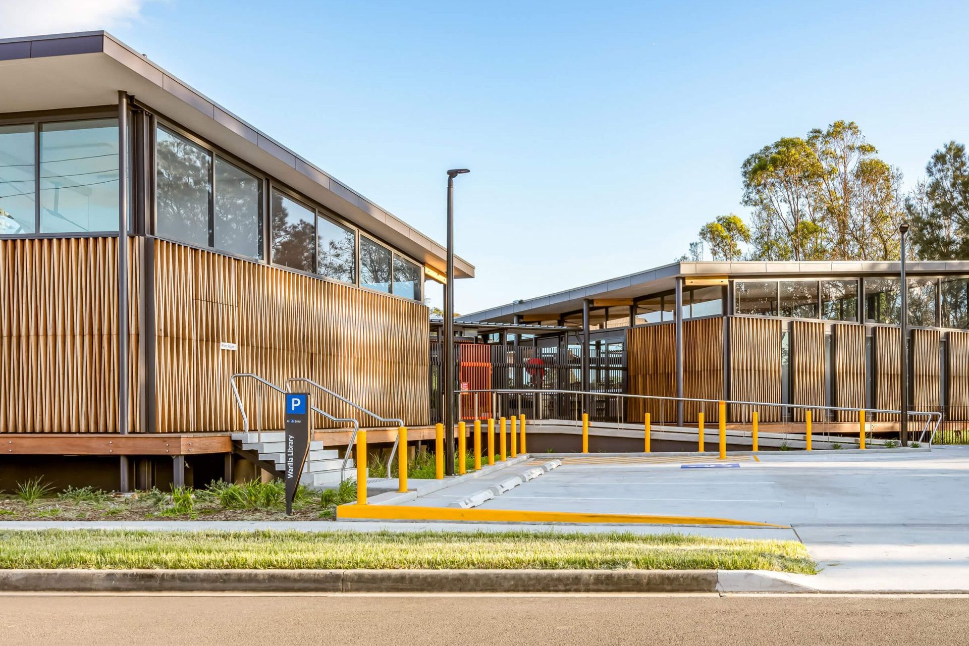 Warilla Library