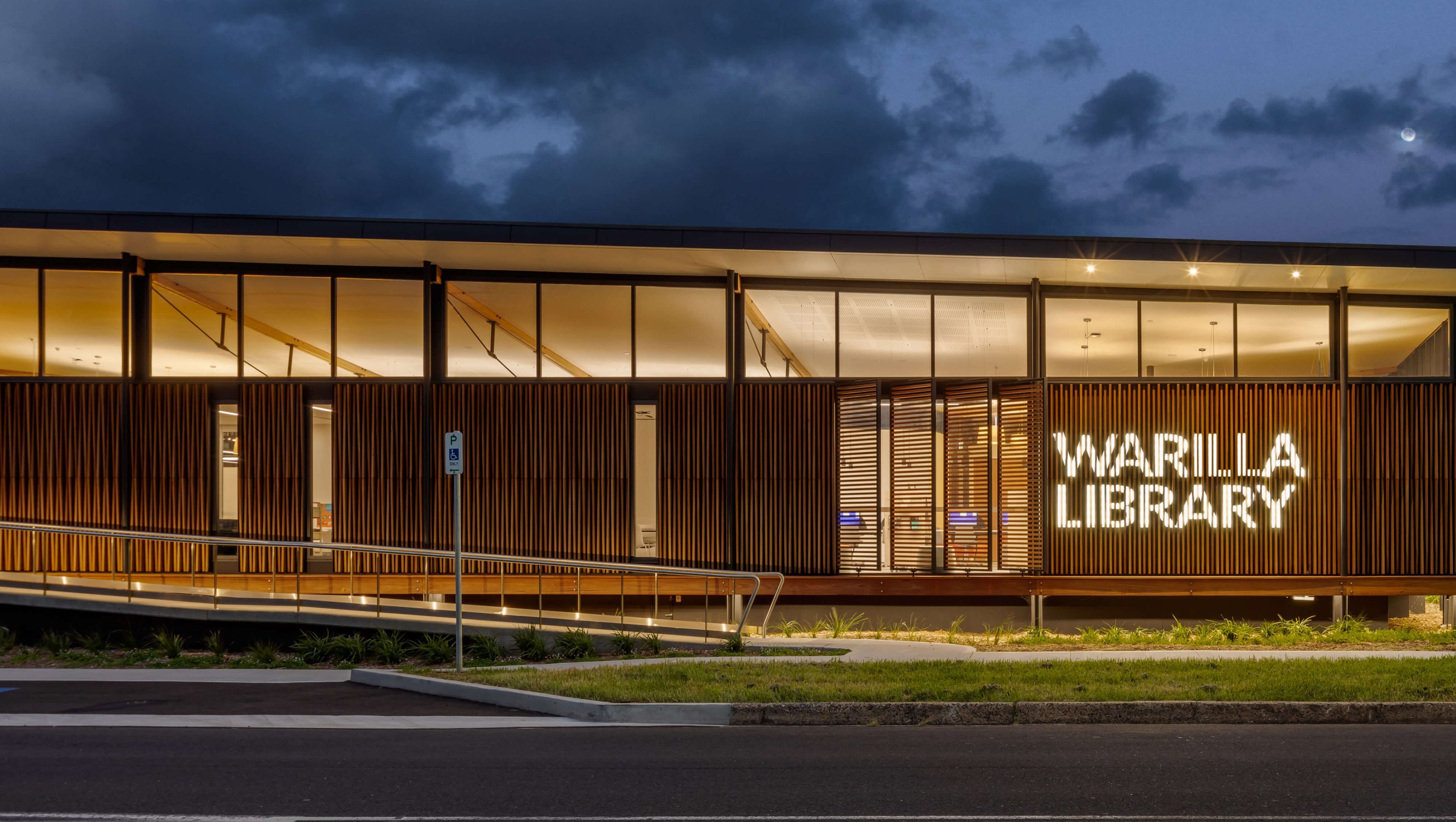 Warilla Library