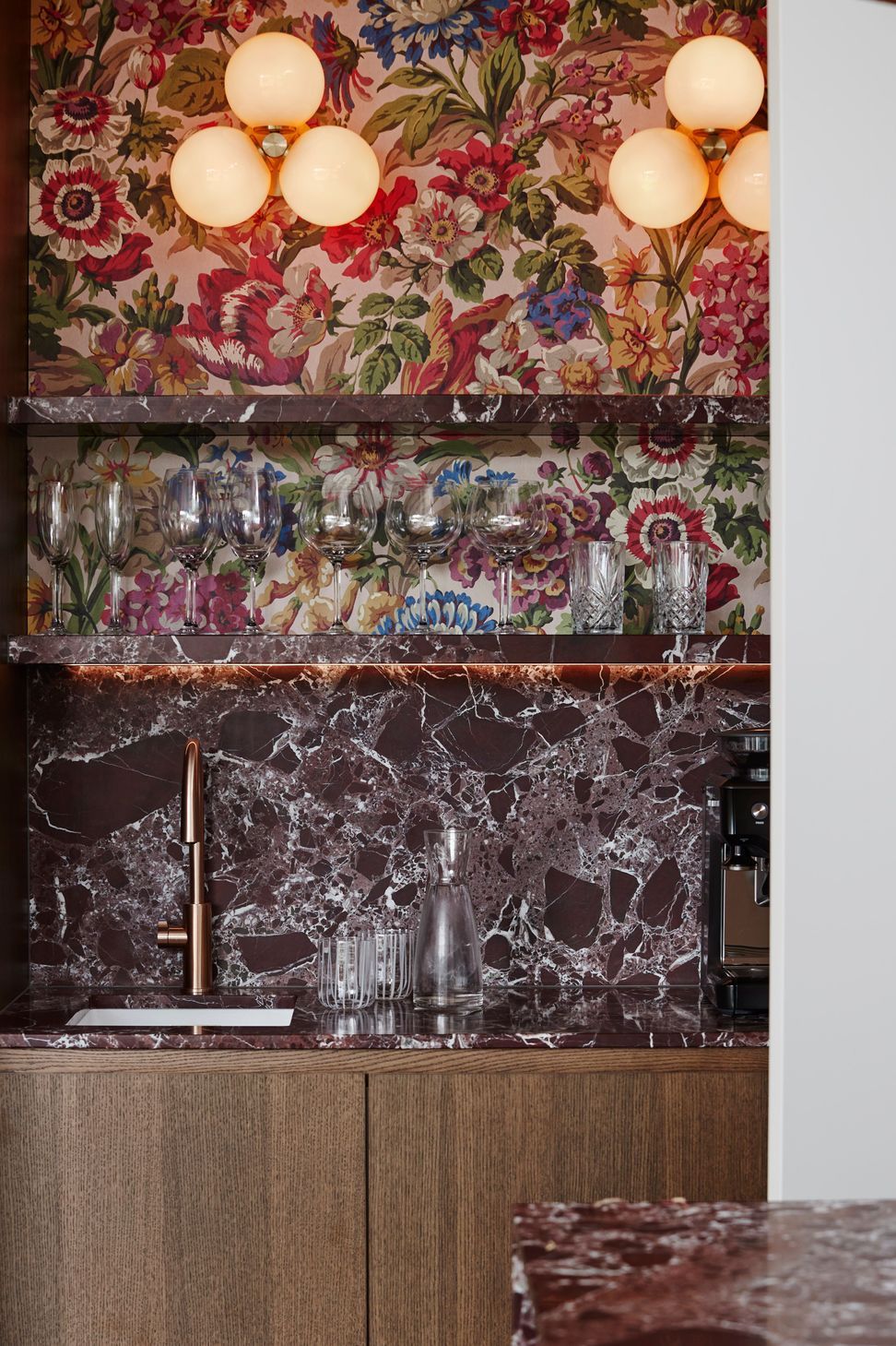 2411-ISLAND-Interiors-15-Oxford-Trce-82x-v2.jpg