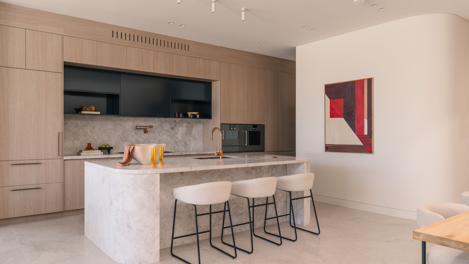 A quiet luxury home that glows, shifts, and breathes with the day. banner