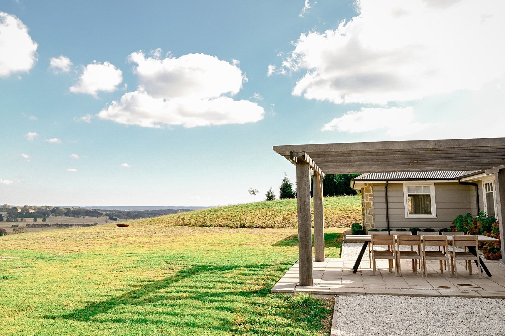 AX-i1000IB-DS-Monterey-House-Berrima-NSW-Exterior-5.jpeg