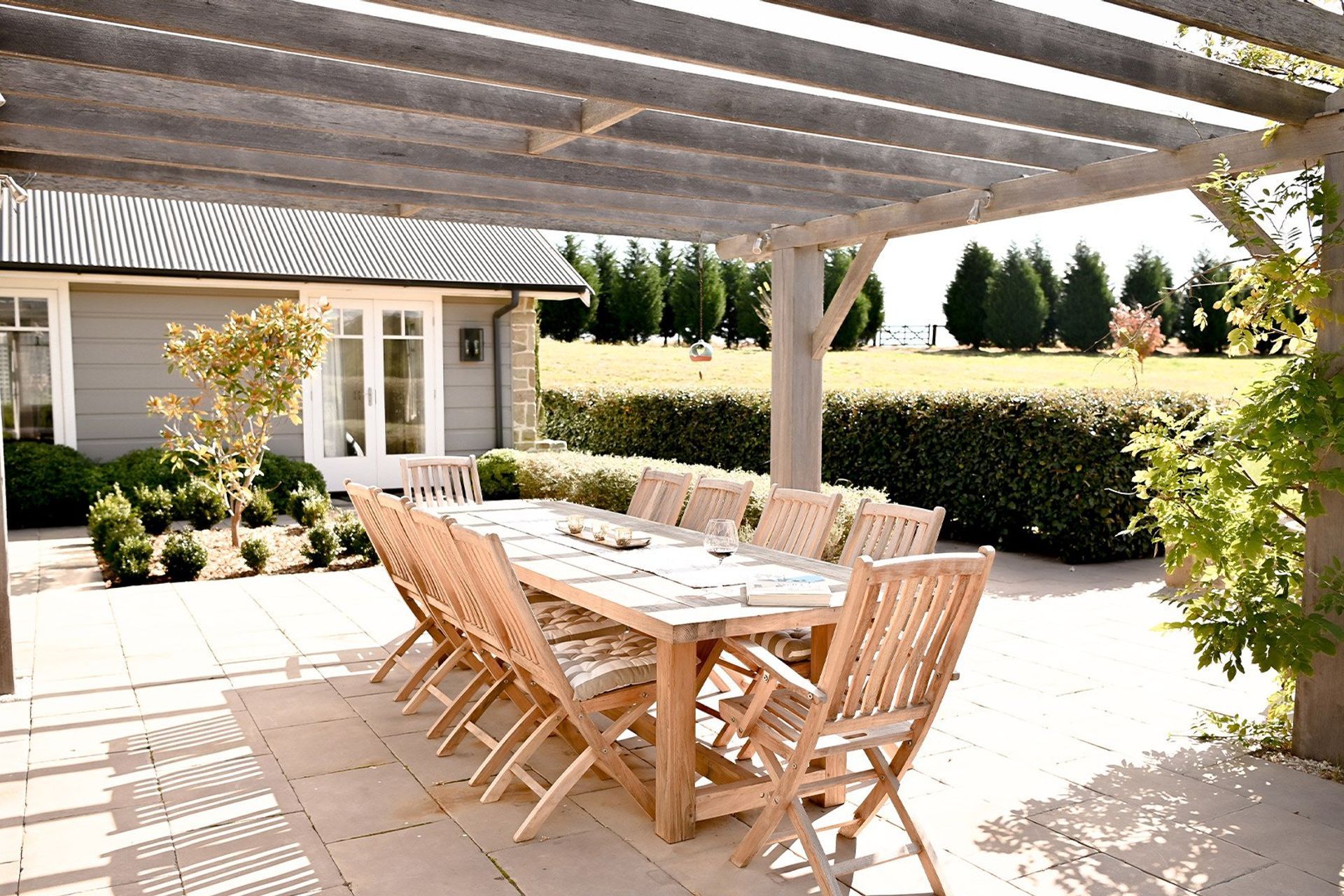 AX-i1000IB-DS-Monterey-House-Berrima-NSW-Exterior-6.jpeg