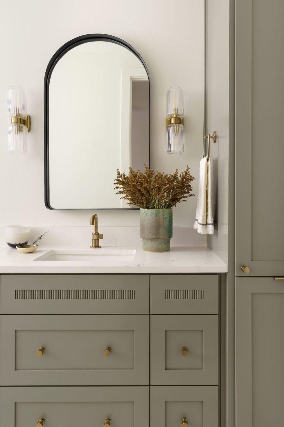 Etch-Design-Group-Etch-Interior-Design-Austin-Texas-Guest-Bath-scaled-portrait-80ec6cc11faed5af0e6896b9841e00d9-5upz01bji4h6.jpg