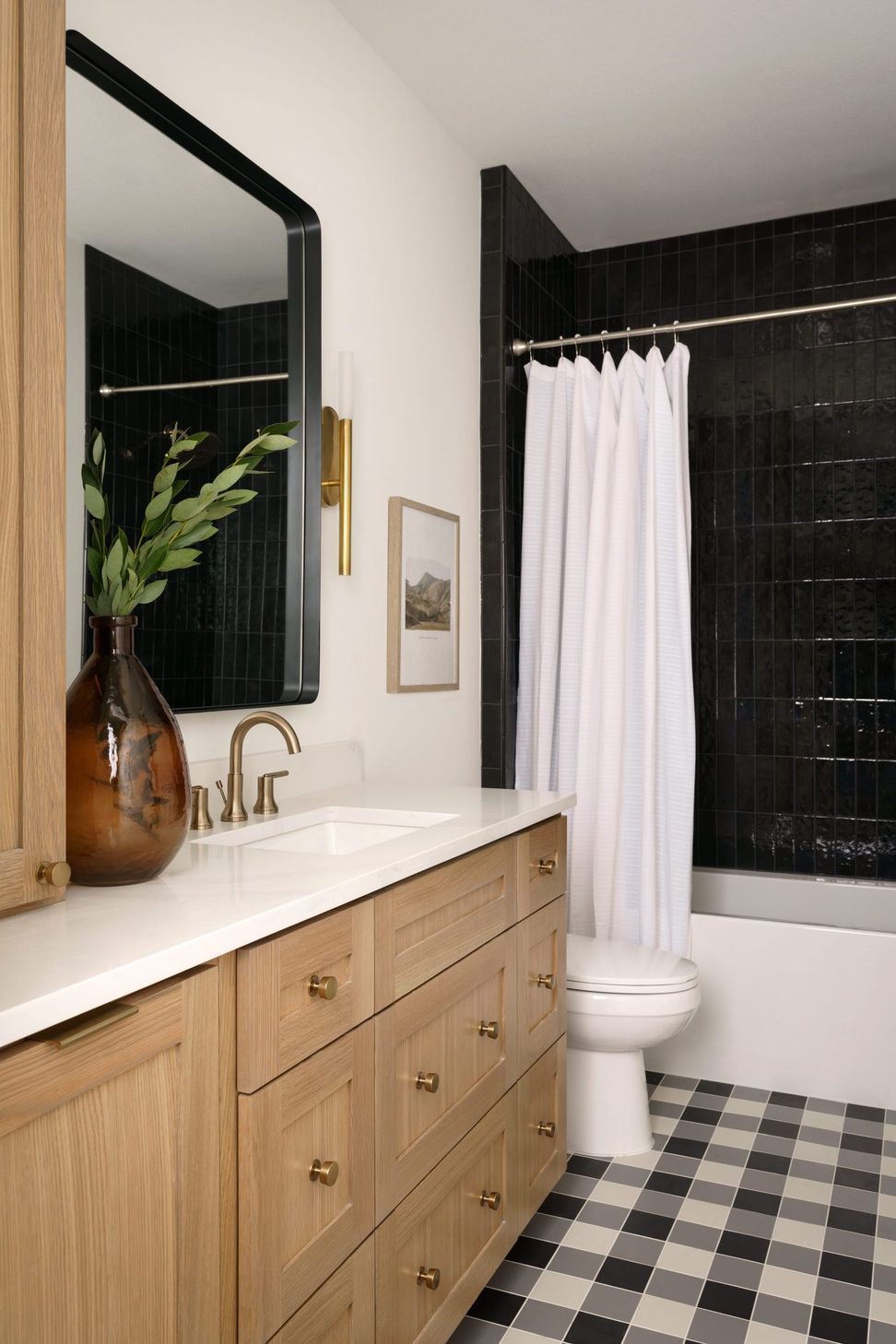 Etch-Design-Group-Etch-Interior-Design-Austin-Texas-Kids-Bath-1-scaled-portrait-efb2f557f14f2d205cce5dcdd2e6fc8b-okmfhetgnql1.jpg