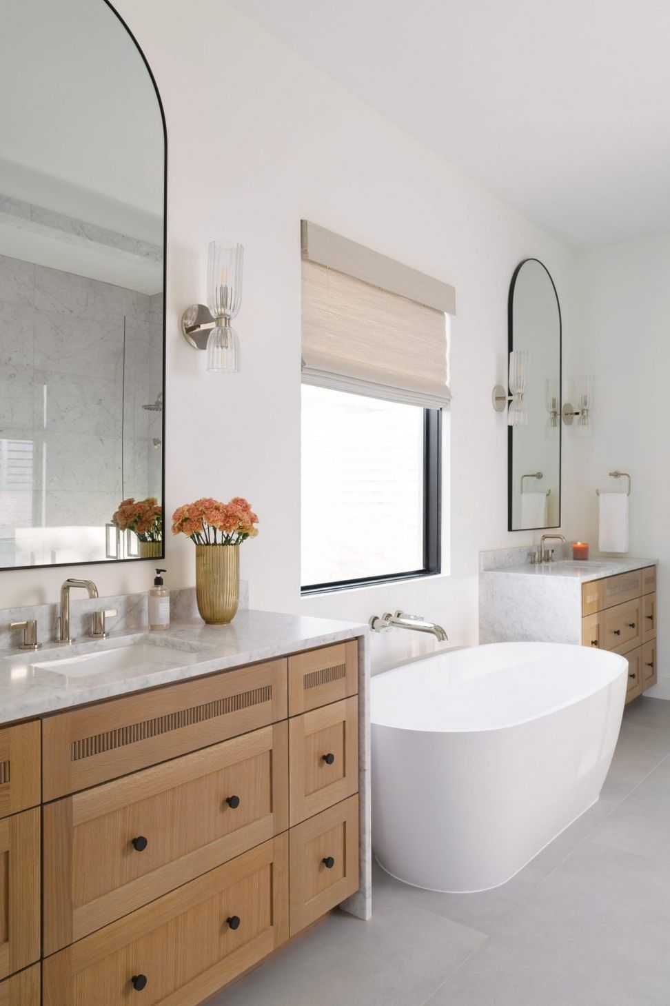 Etch-Design-Group-Etch-Interior-Design-Austin-Texas-Main-Bath-scaled-1039x1536.jpg