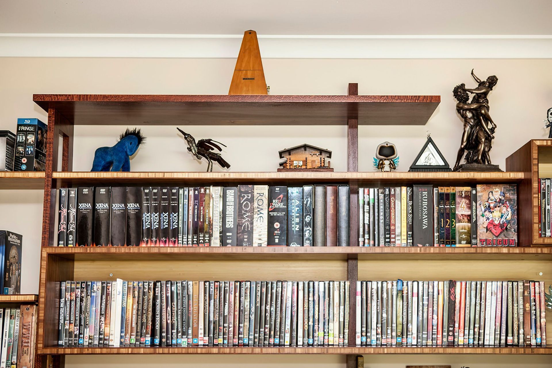SelectCustomJoineryBookcase006-1.jpg