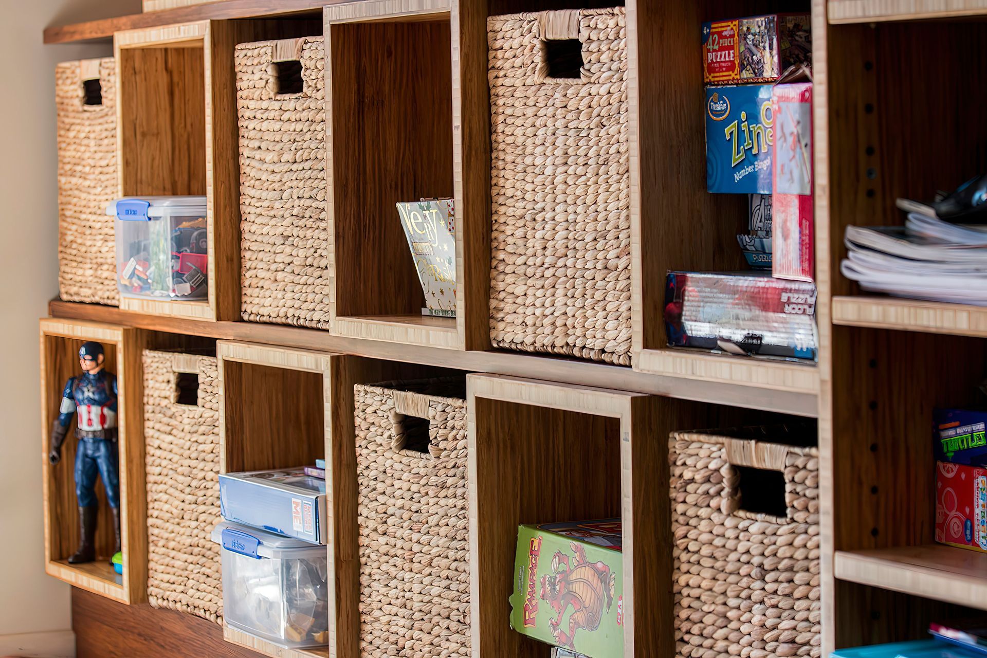 SelectCustomJoinerybookcase010-1-1.jpg