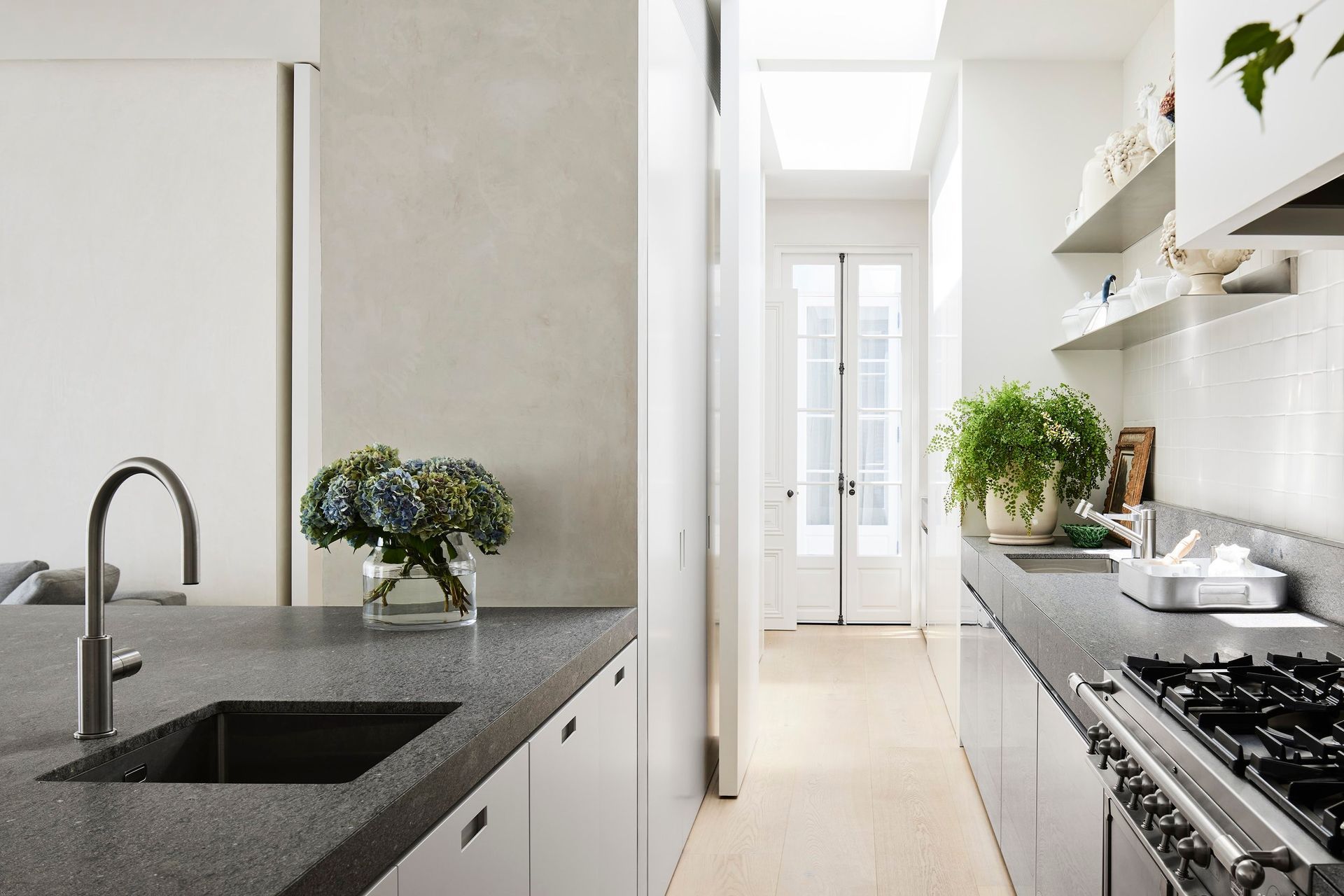 ShareenJoelKooyongRdToorak16.jpg
