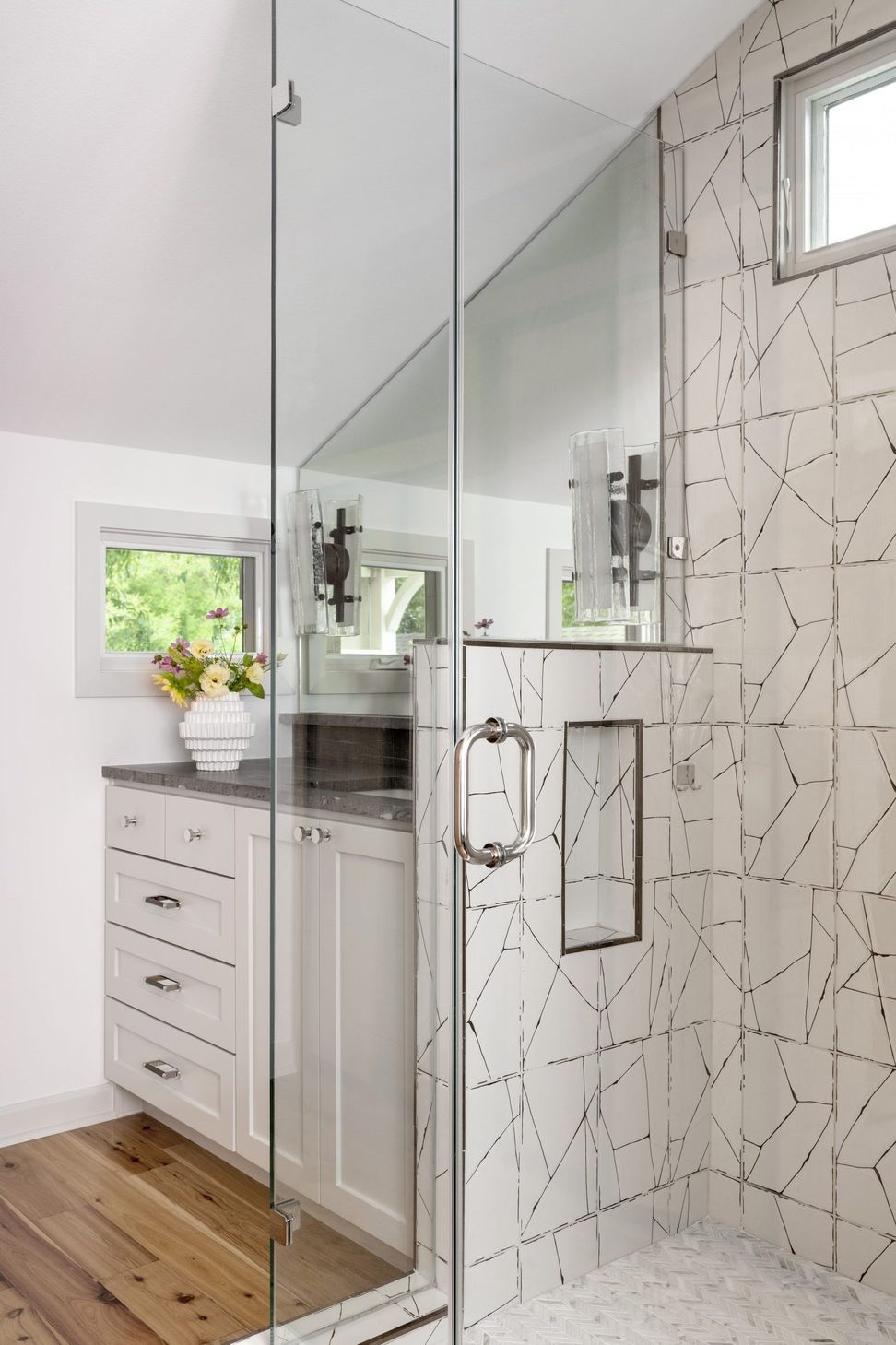 Upstairs-Bath-scaled-portrait-884381822654333d77f25237e80b0e32-w8ico9hp1qr2.jpg