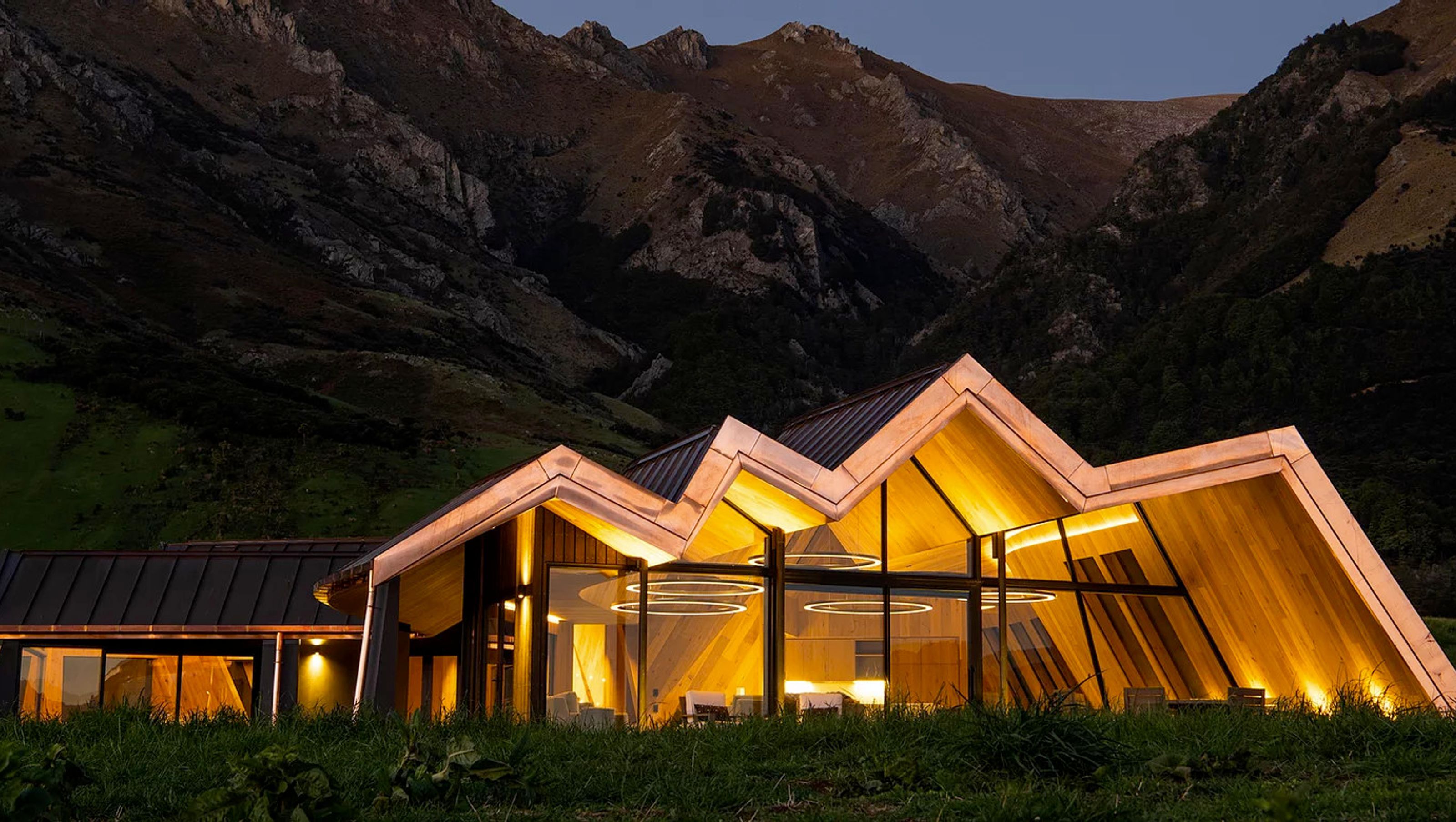 Mt Isthmus Lodge