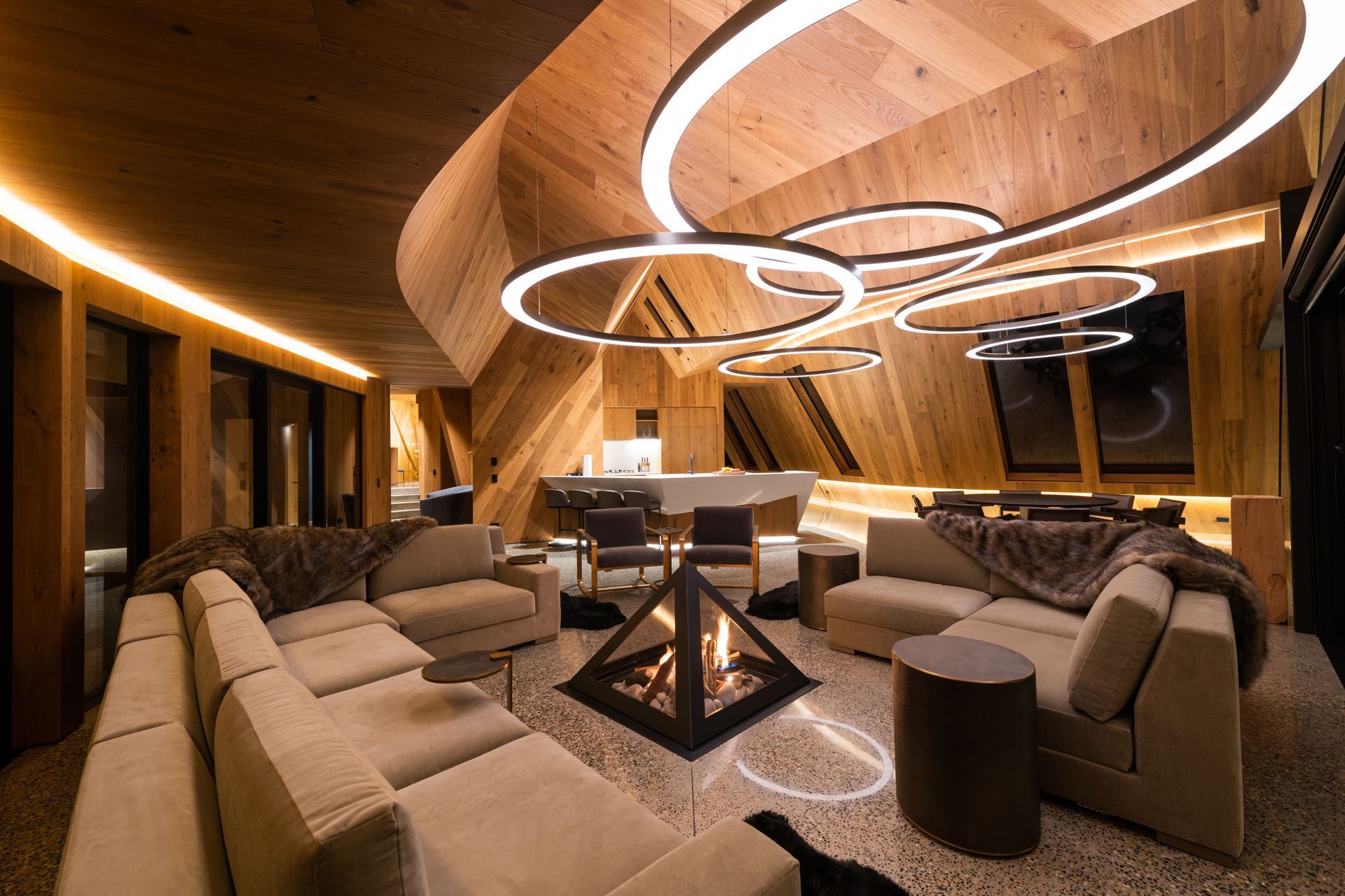 Luxurious comfort and relaxation are hallmarks of The Lindis Group's boutique accommodation offerings and Mt Isthmus Lodge is no exception.